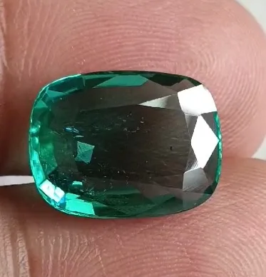 Natural Zambian Emerald 16x12mm rectangle cushion facet Thickness 5.8mm Weight 8.7 cts High quality Stone Best Color and Luster