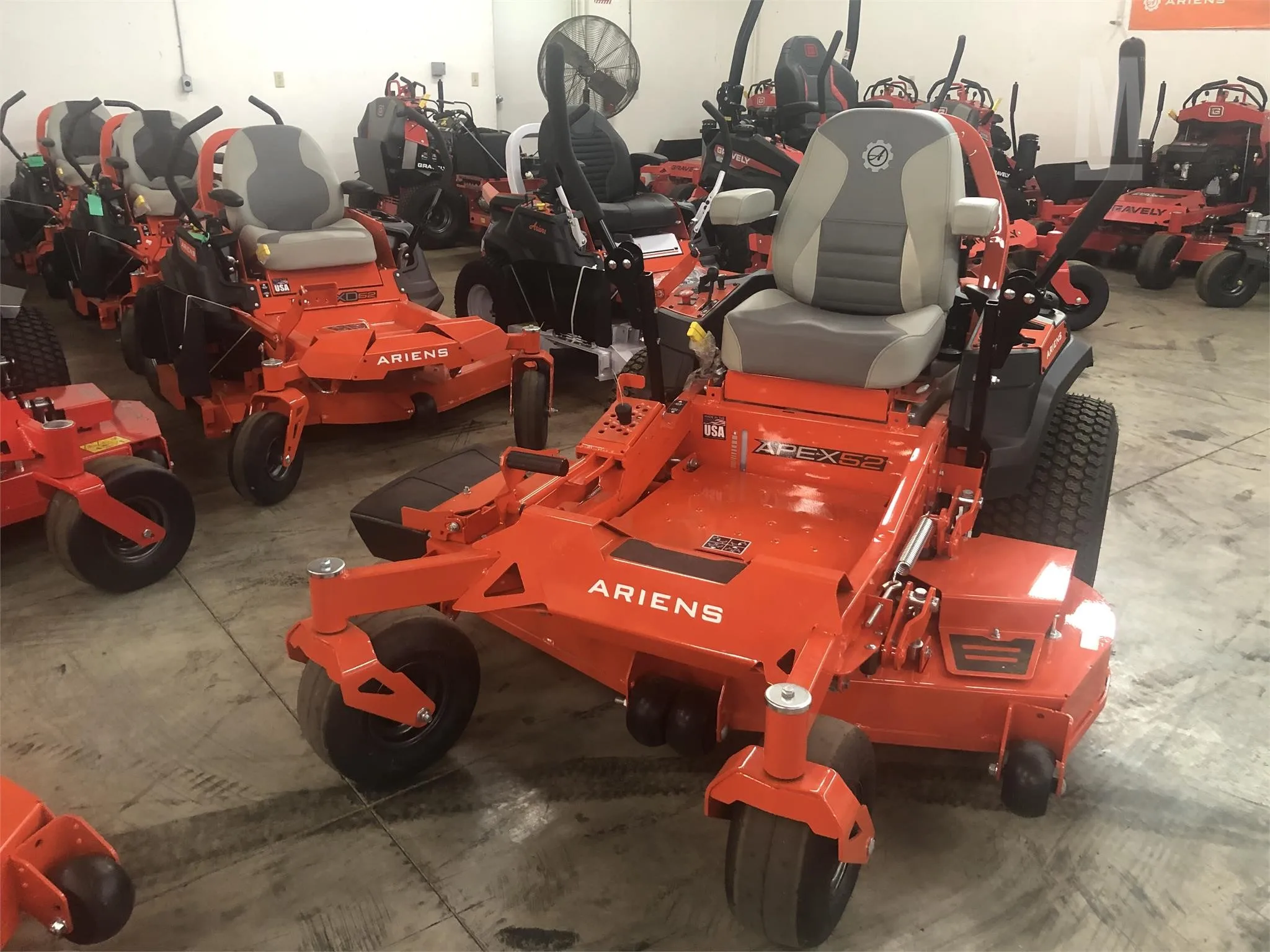 Newly Affirms Stock Discounted Arienss 60 KW APEX 60 KAWASIKIS Zero Turn Lawn Mower Ready Stock