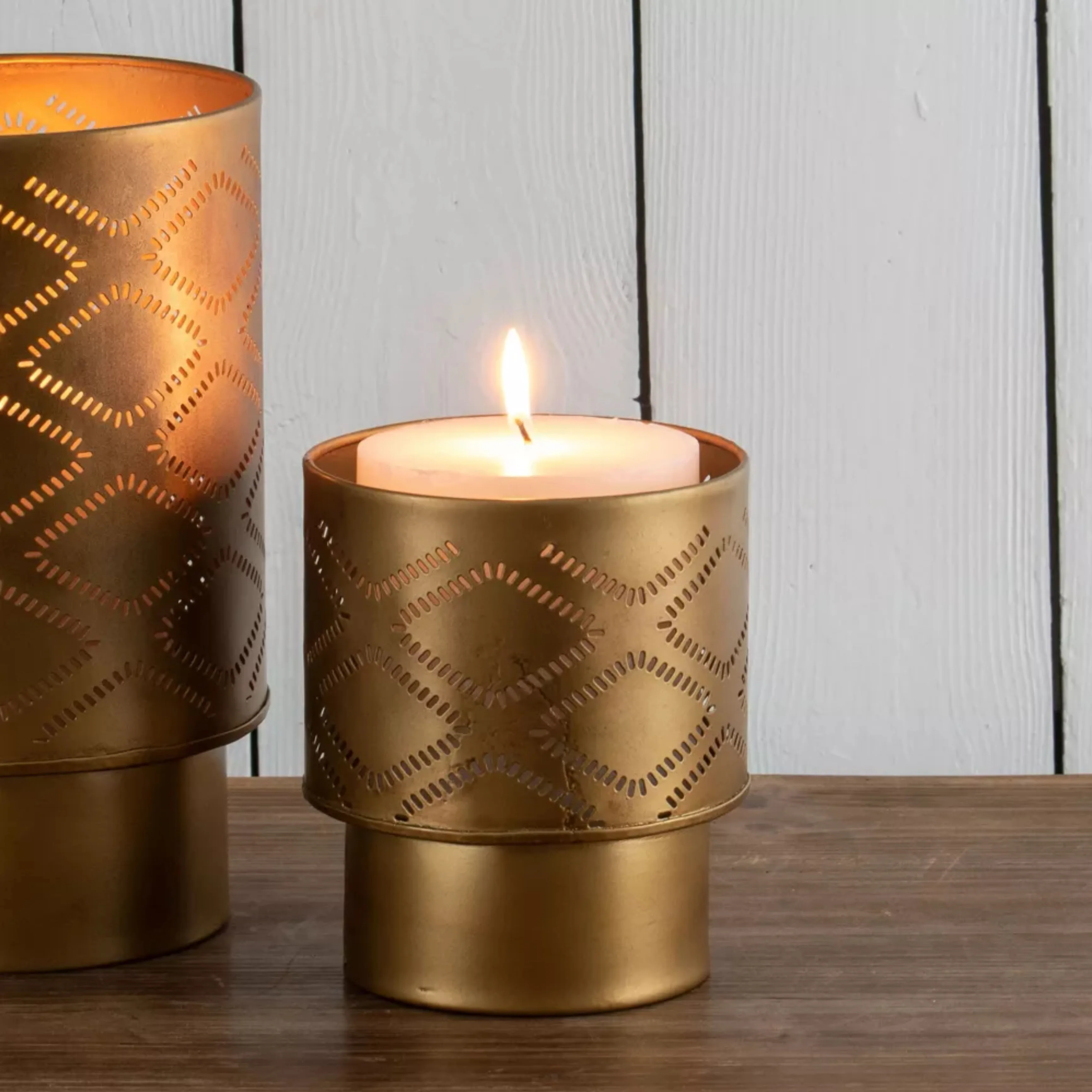 Wholesales Nordic Modern Metal Tealight Candles Holder Glass Wedding Luxury Gold Candlestick Pillar Holders for Christmas