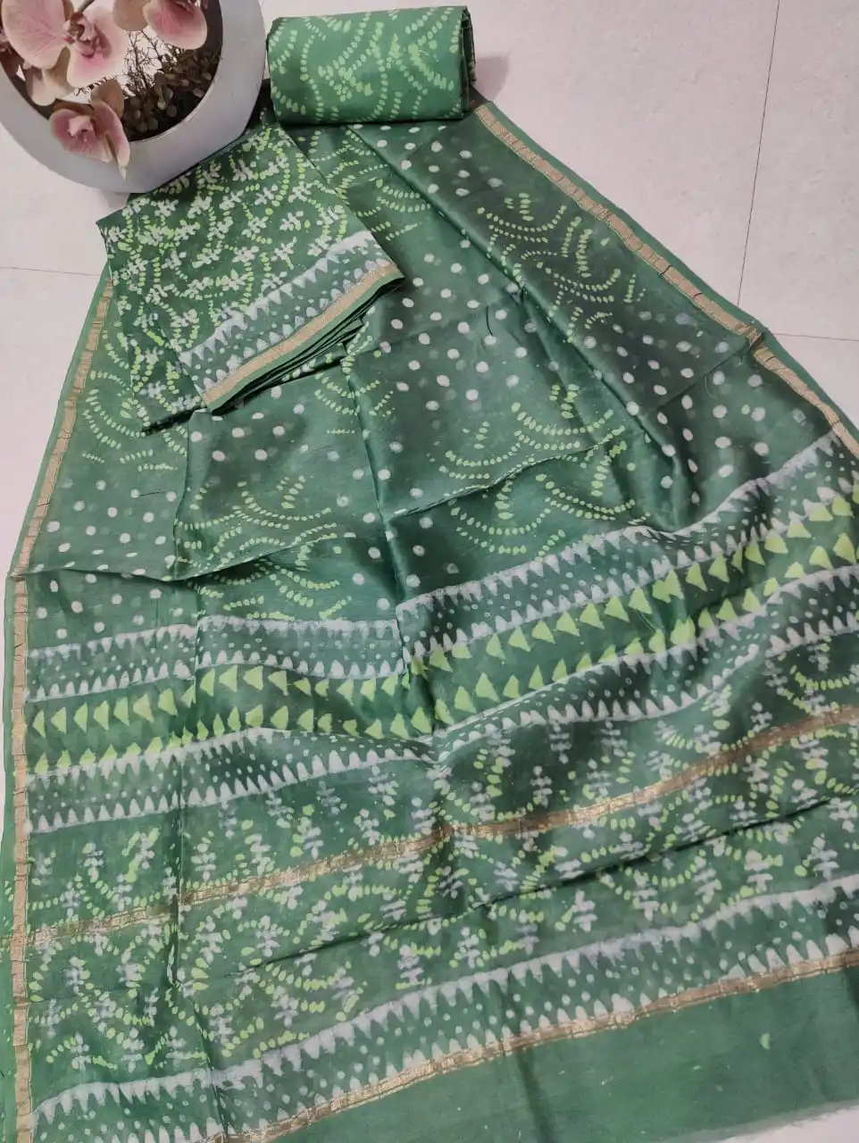 black floral design silk printed fabrics ideal for fashion designers and fashion boutiques for resale