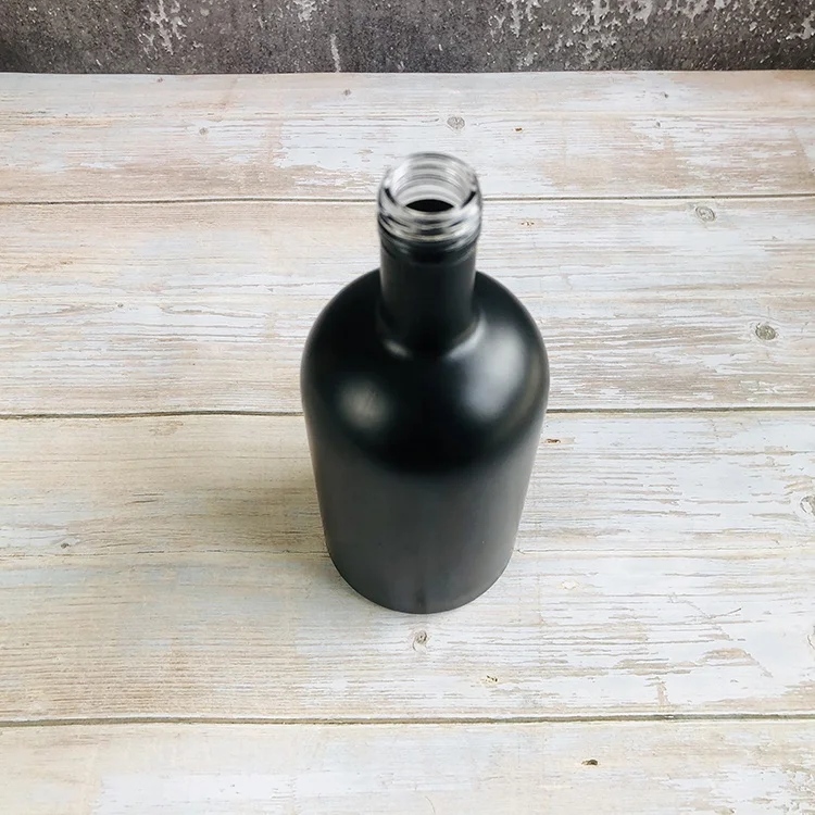 Matte Black 500ml 750ml Reusable Gin Vodka Rum Spirit Glass Bottle for Liquor