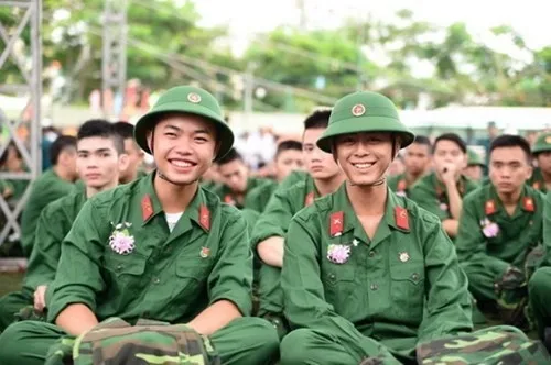 VIETNAM STYLE  HELMET WITH A BADGE FOR OUTDOOR ACTIVITIES