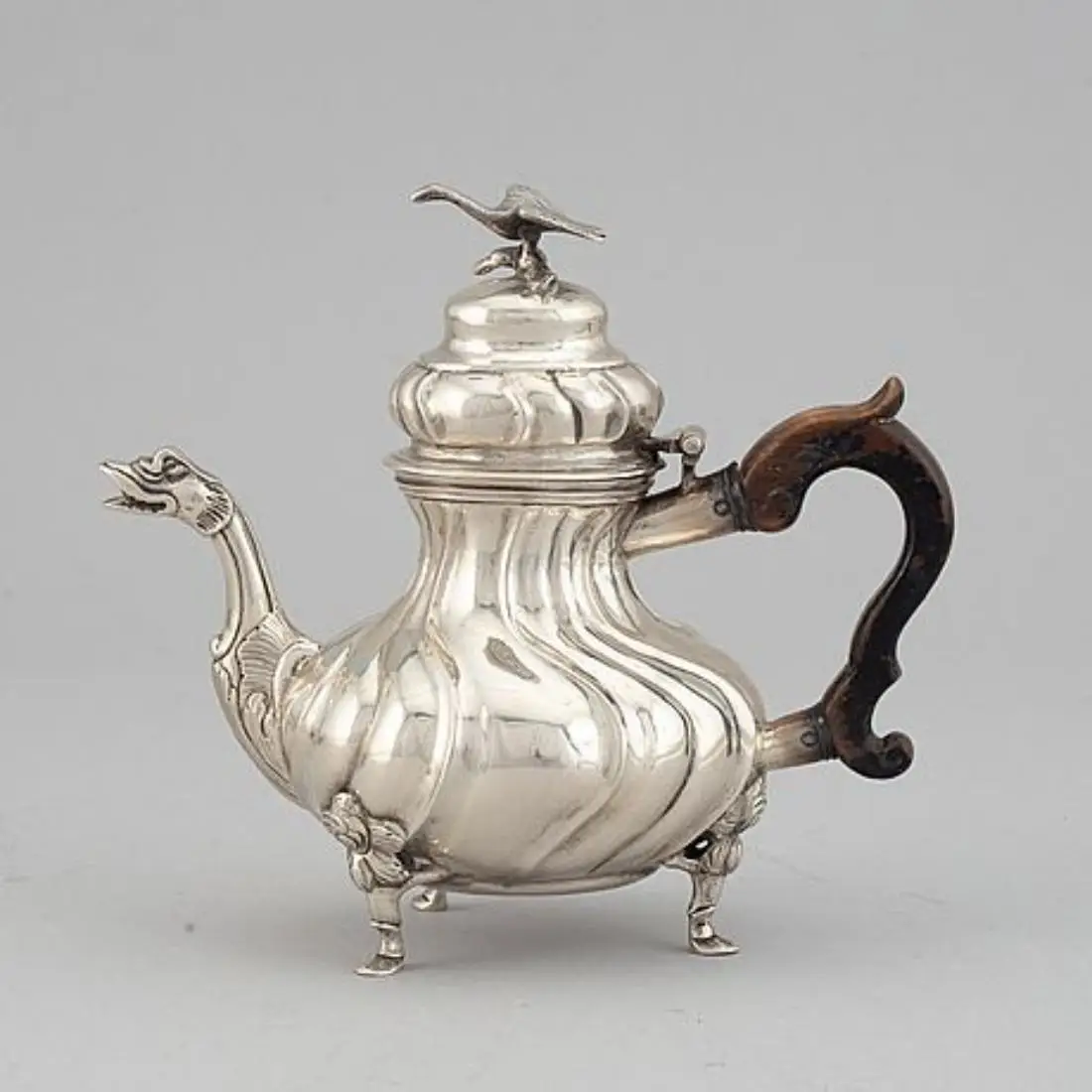 Best Selling Kitchen Product Serving Metal Tea Pot Hotels And Household dinning Display Breakfast Tea Pot Office Teas Kettle