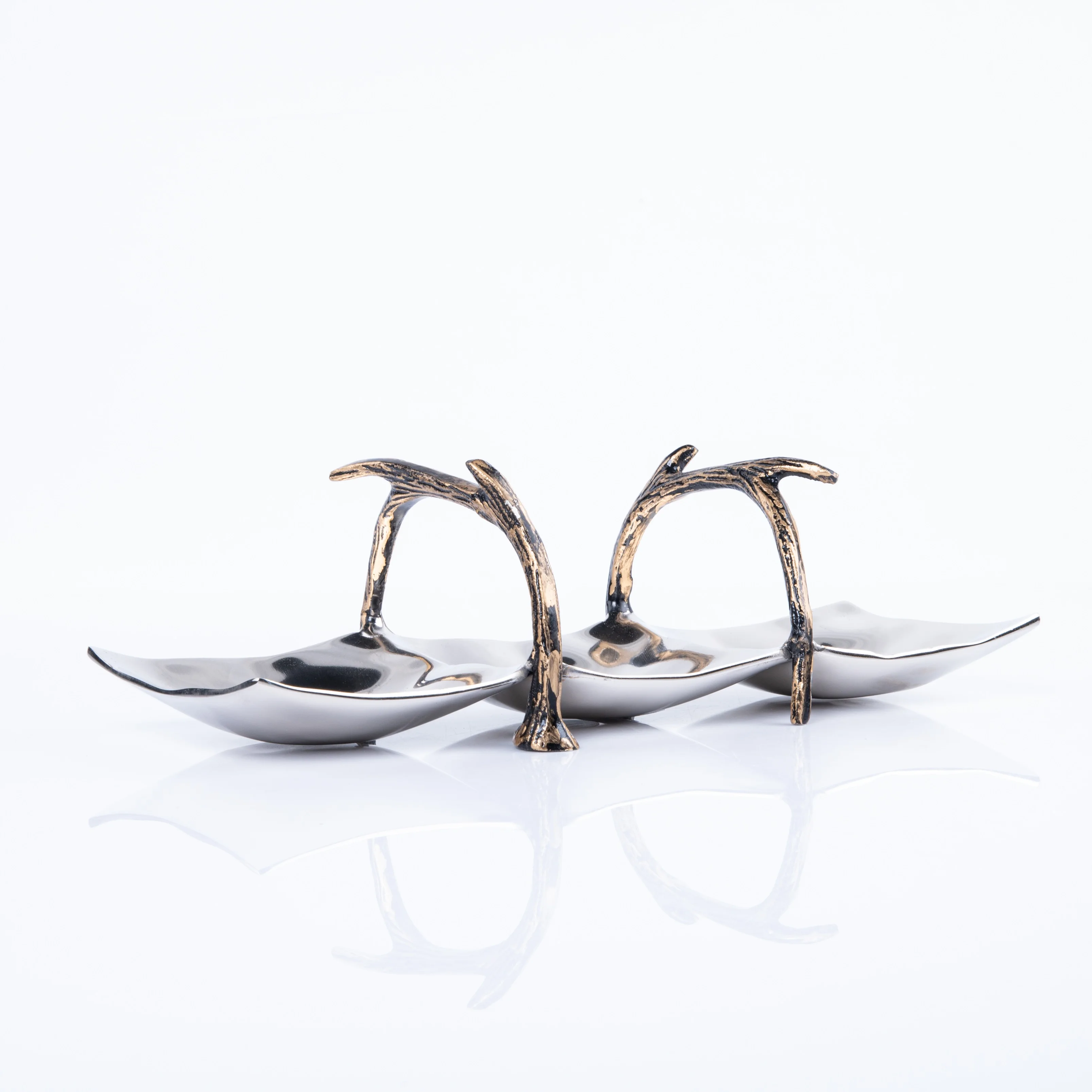 Event Decorating Serving Platter Stag Horn Handles Perfect for Serving Nuts And Cup cakes Kids Serving Plater Aluminium Trays