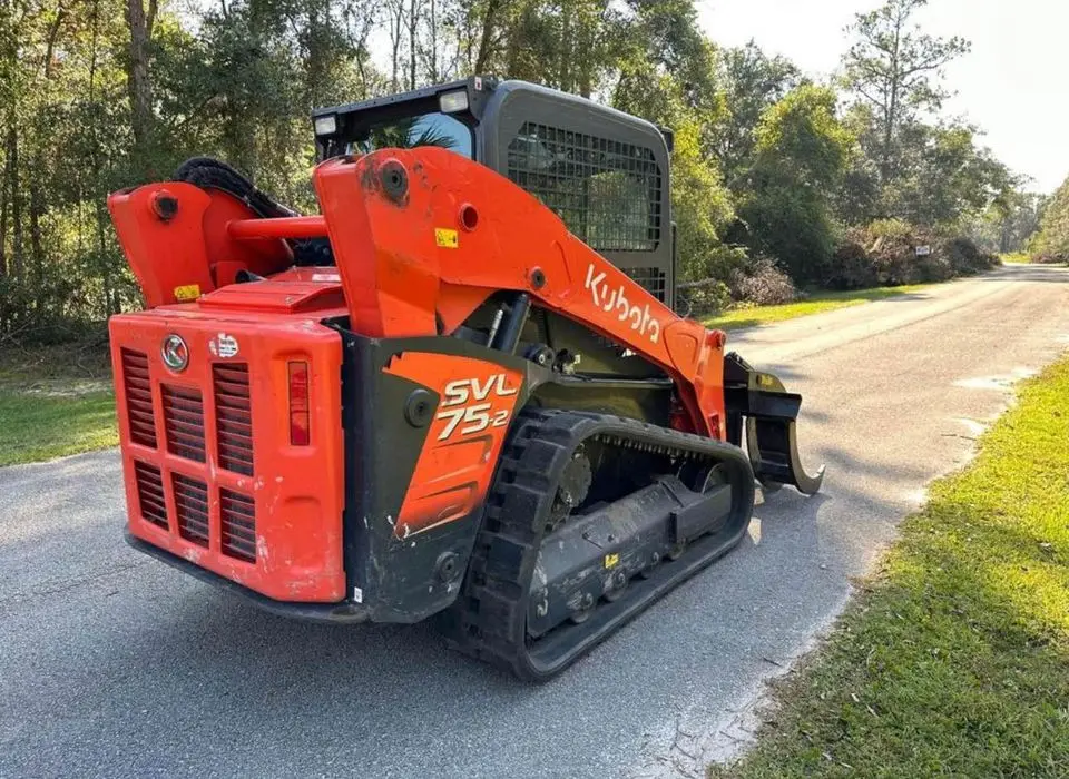 2022 SVL75-2 погрузчик Kubota