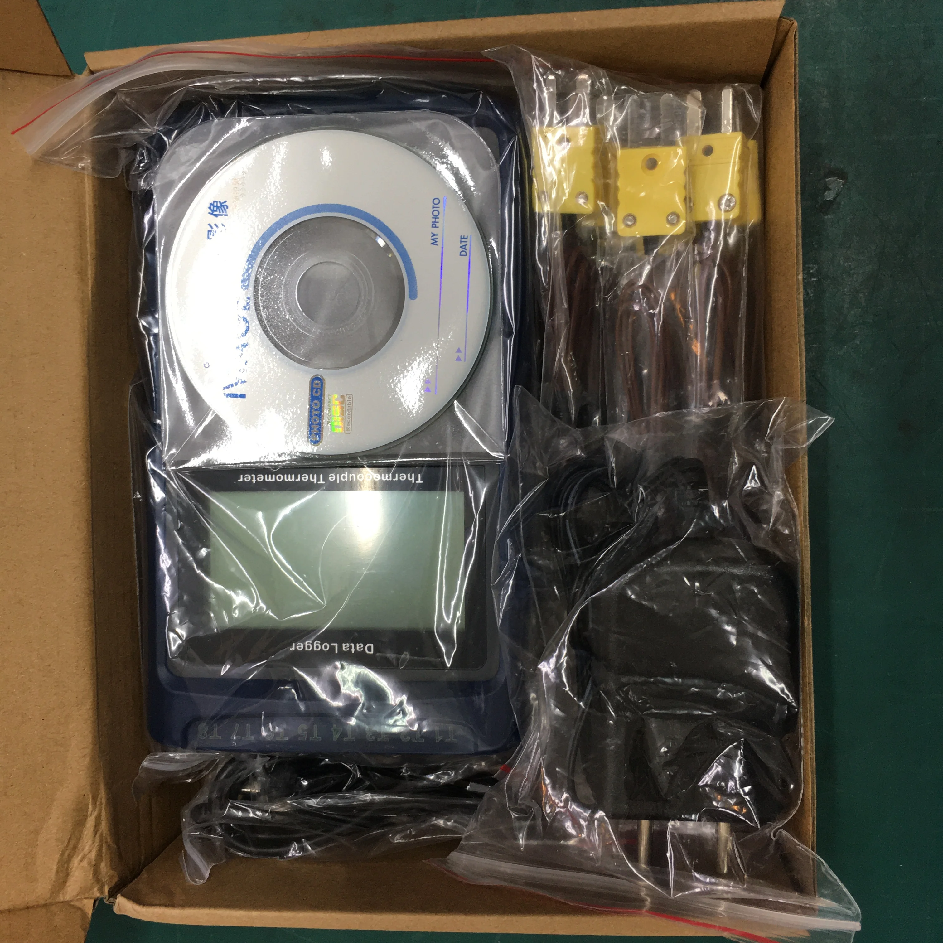 DTM-T8   8 channel  Type  K,J,E,T,R,S,N,B   multiple input usb recorder thermometer