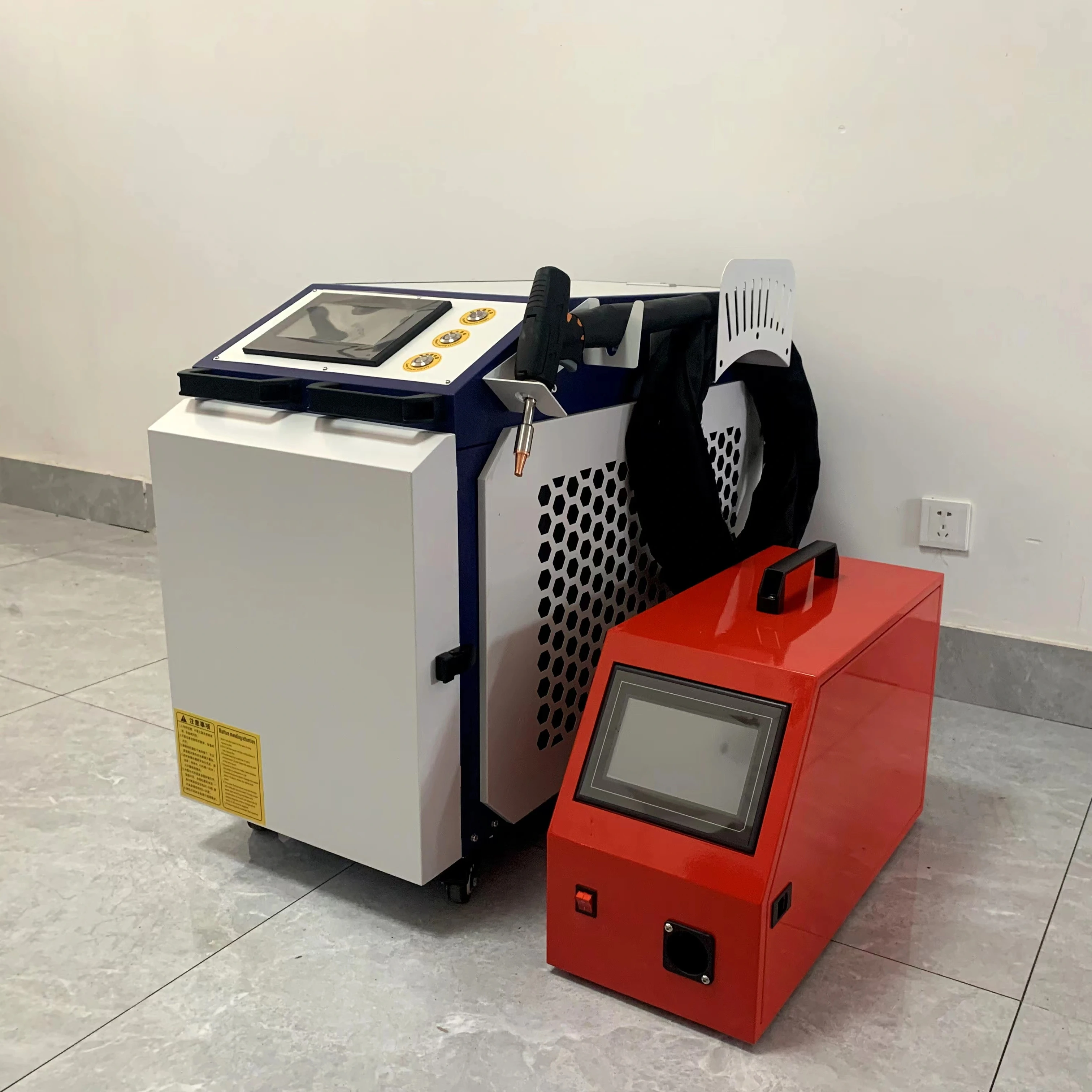 BYTCNC fiber laser welder 1500W 2000W 3000W fiber laser handheld welding machine portable laser welding machine