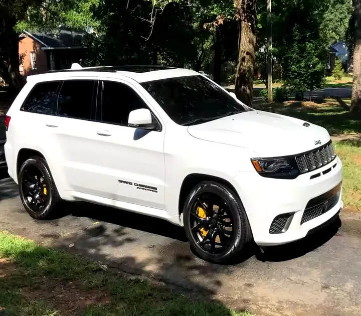 PRE-OWNED 2018 JE_EP GRAND _ CHE_ROKEE TRACKHAWK 1-владелец супер-внедорожник с 707HP HELLCAT V8 для продажи все комплект немедленной доставки