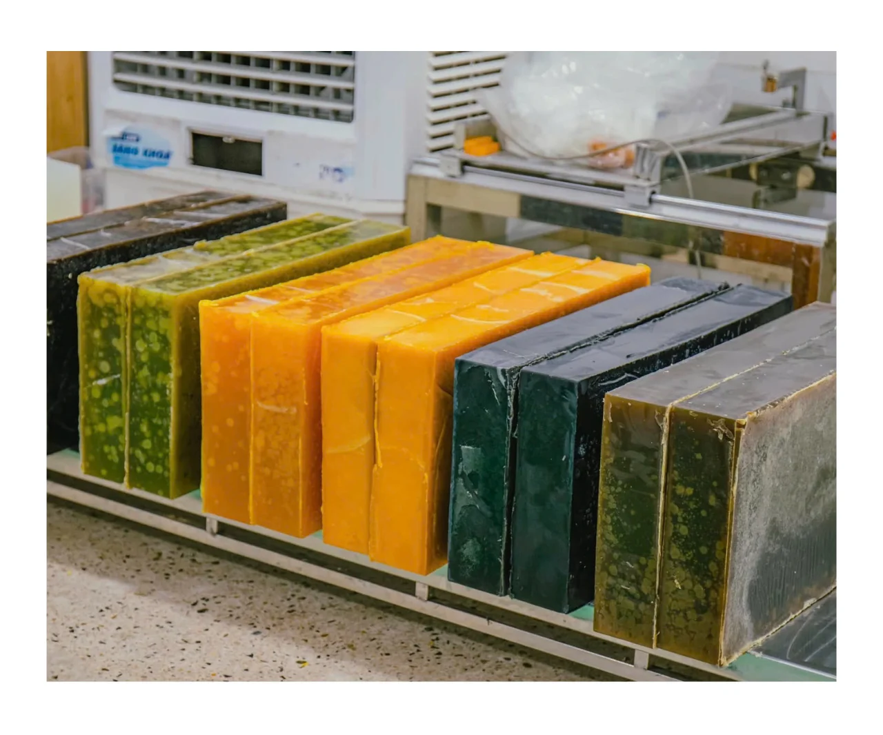 Hot Sales Organic Coconut Base Olive Oil Coconut Soap Deep Cleansing Skin Care Bath Body Shower From Vietnam