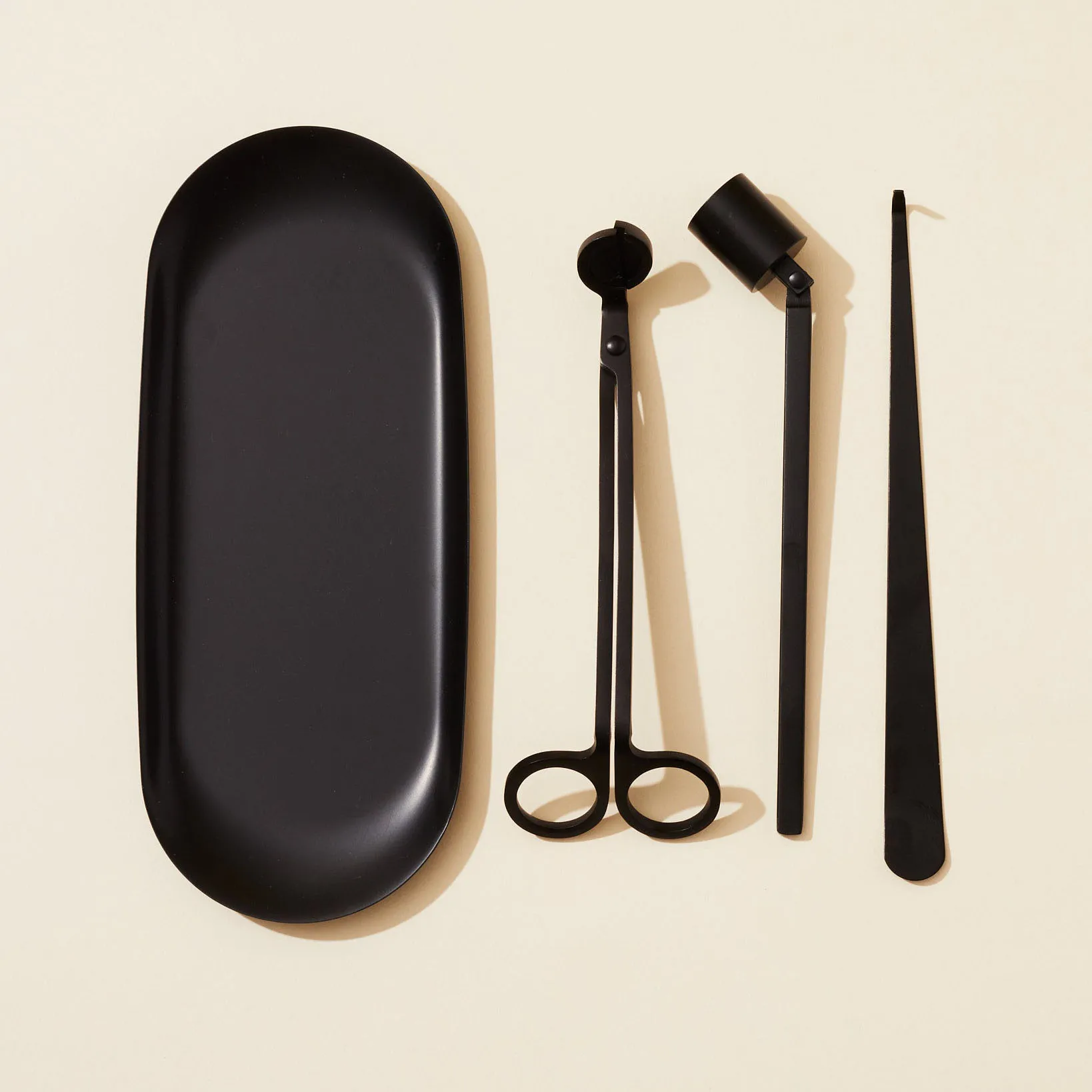 Wholesale Decorative Candle Accessories Engraved Stainless Steel Snuffer Black Candle Tray Plate Cutter Tool Wick Trimmer Set