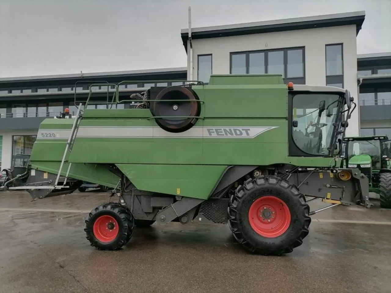 Fendt Agriculture Rice/corn/wheat Combine Harvester Hot Sale Product Super High Efficiency Original Star Rice Harvesting Machine