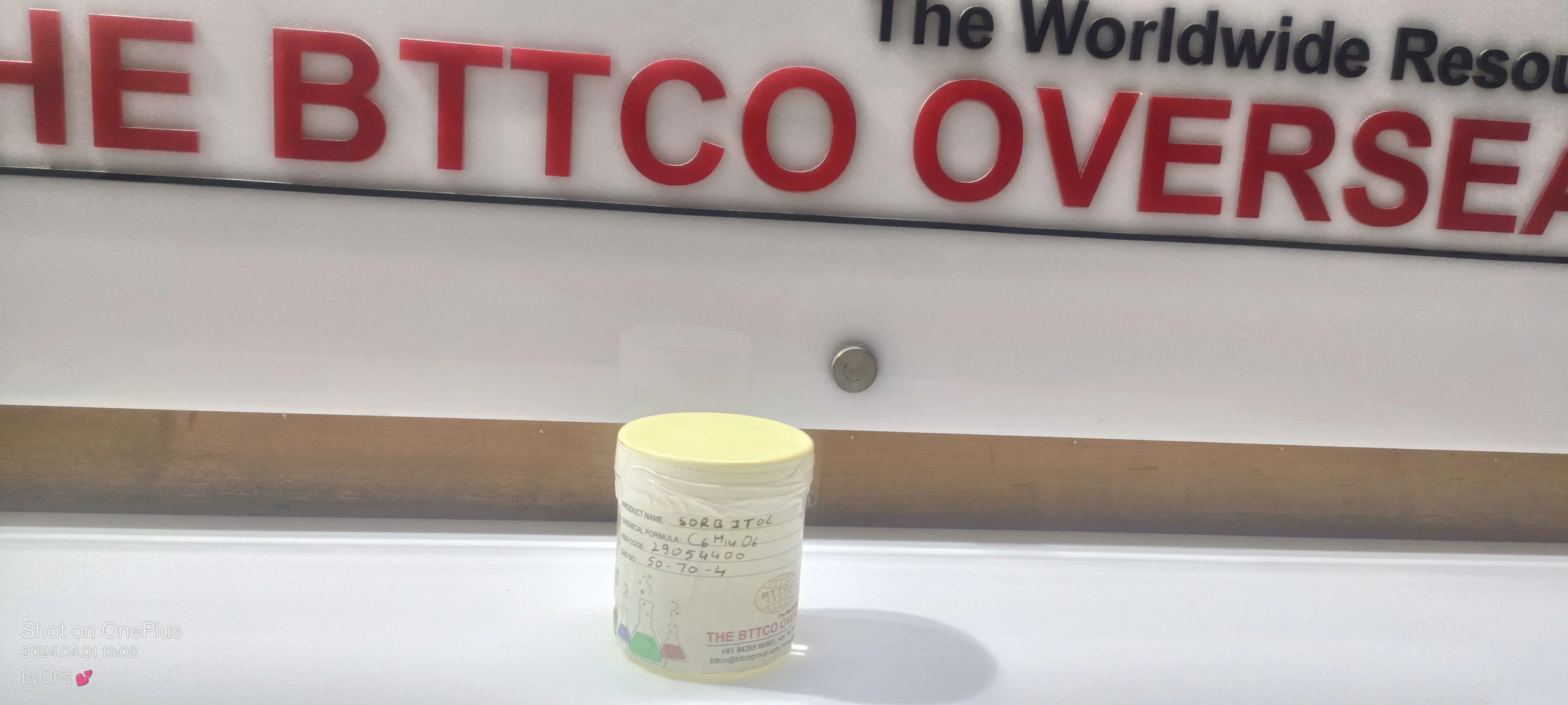 Hot Selling Odorless Sorbitol 70% Solution Liquid Flavor Enzymes Sweetener and Flavoring Agent for Food and Chewing Gum Bases