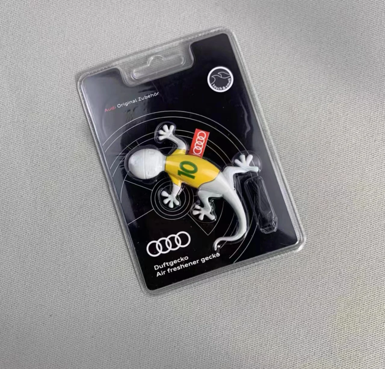 000087009T Car Air Conditioning Outlet Perfume For Audi A3 A4 A5 A6 A7 Q7 Q5 Q3 Benz  For VW Gecko Fragrance Air Freshener