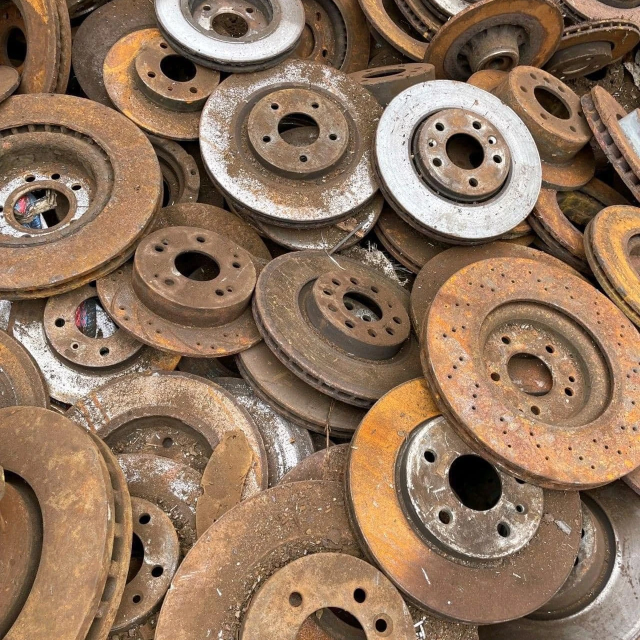 Iron and Steel Used Rails HMS 1/ 2 Scrap/ Metal Scrap