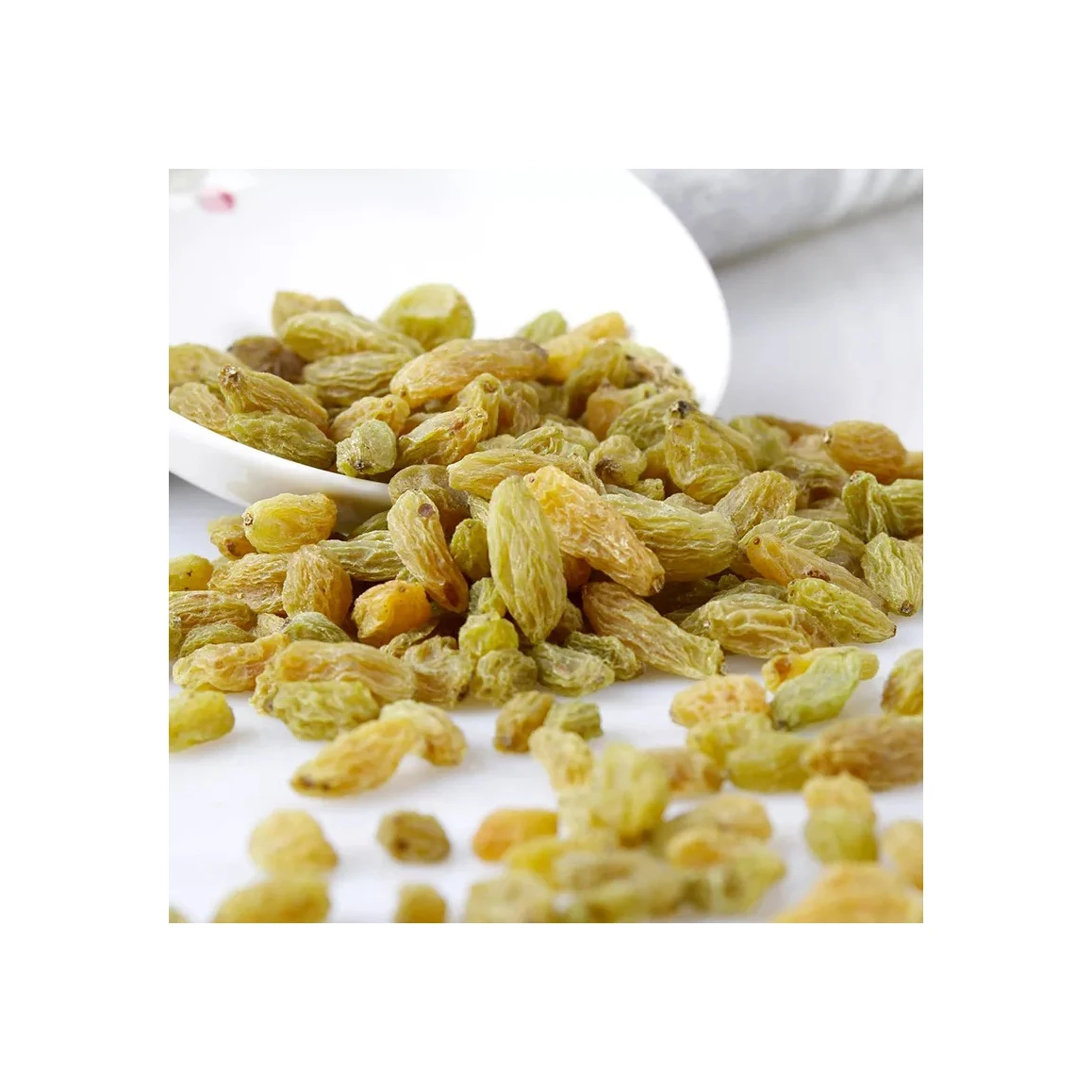 Direct Sales Fruit Dried Black Raisins / Golden Raisins