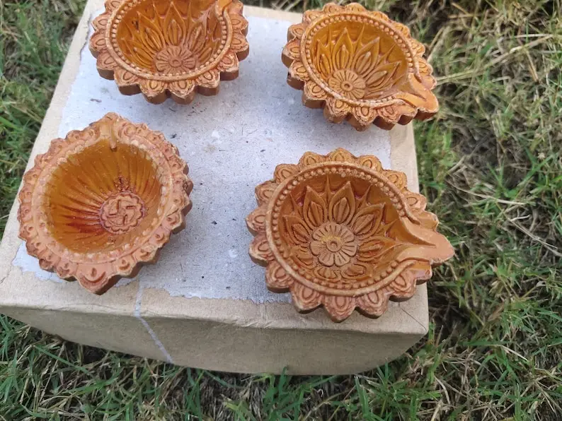 Traditional Design Handmade Clay Lamp Diya Indian Religious Product Puja Pooja Article Diwali Festival Home Decoration Oil Lamps