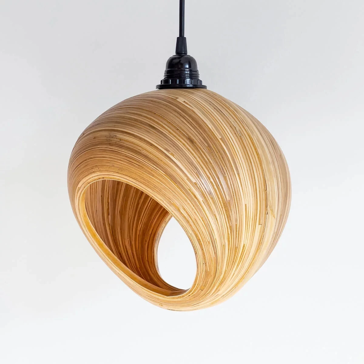 Best Seller Wholesales Bamboo Hanging Modern Style Pendant Light Natural Rattan Straw Lamp Shade Cover Frame For Home Decoration