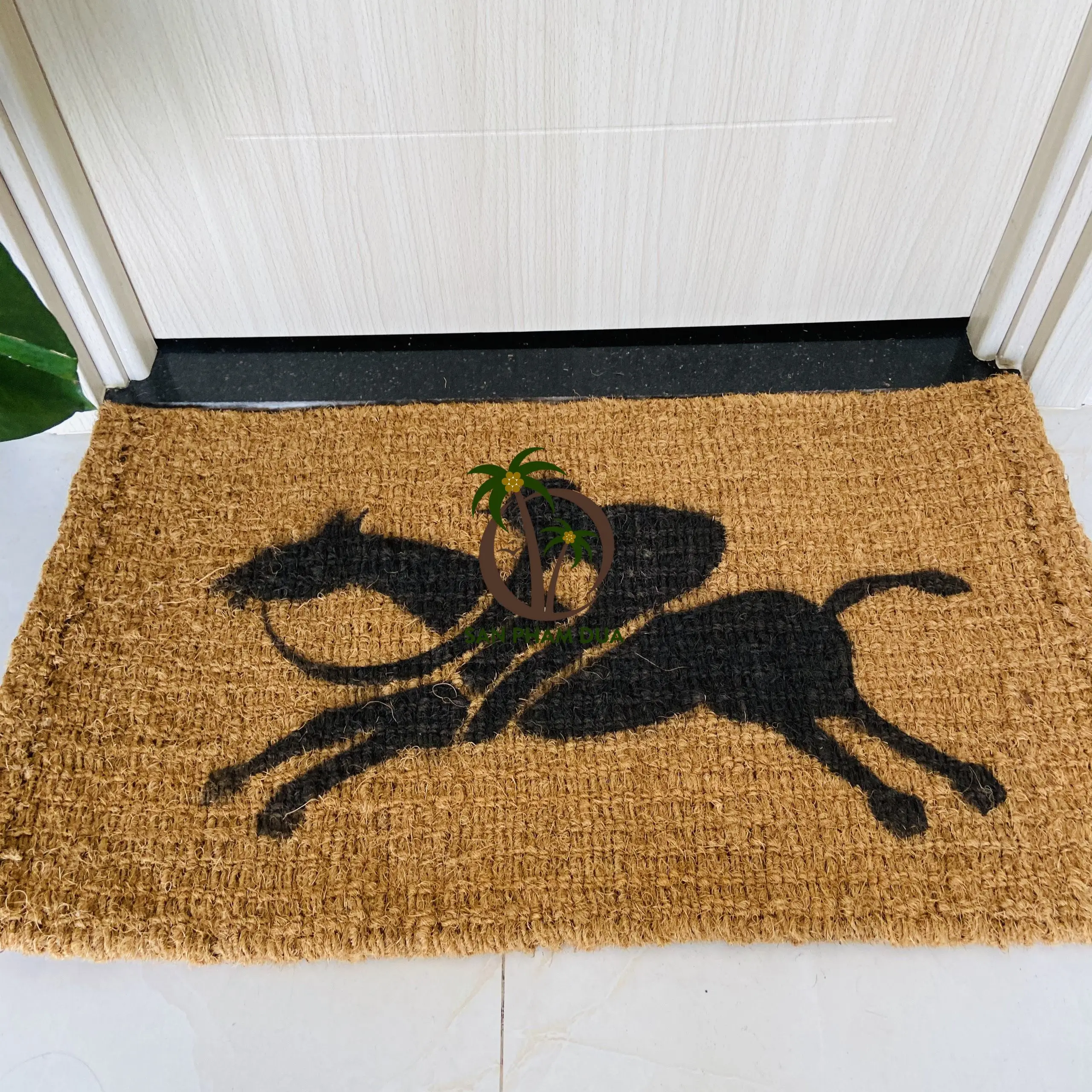 HIGH QUALITY NATURAL COCONUT FIBER HANDWOVEN MAT/ COCONUT COIR DOORMAT FROM VIETNAM AT THE BEST PRICE