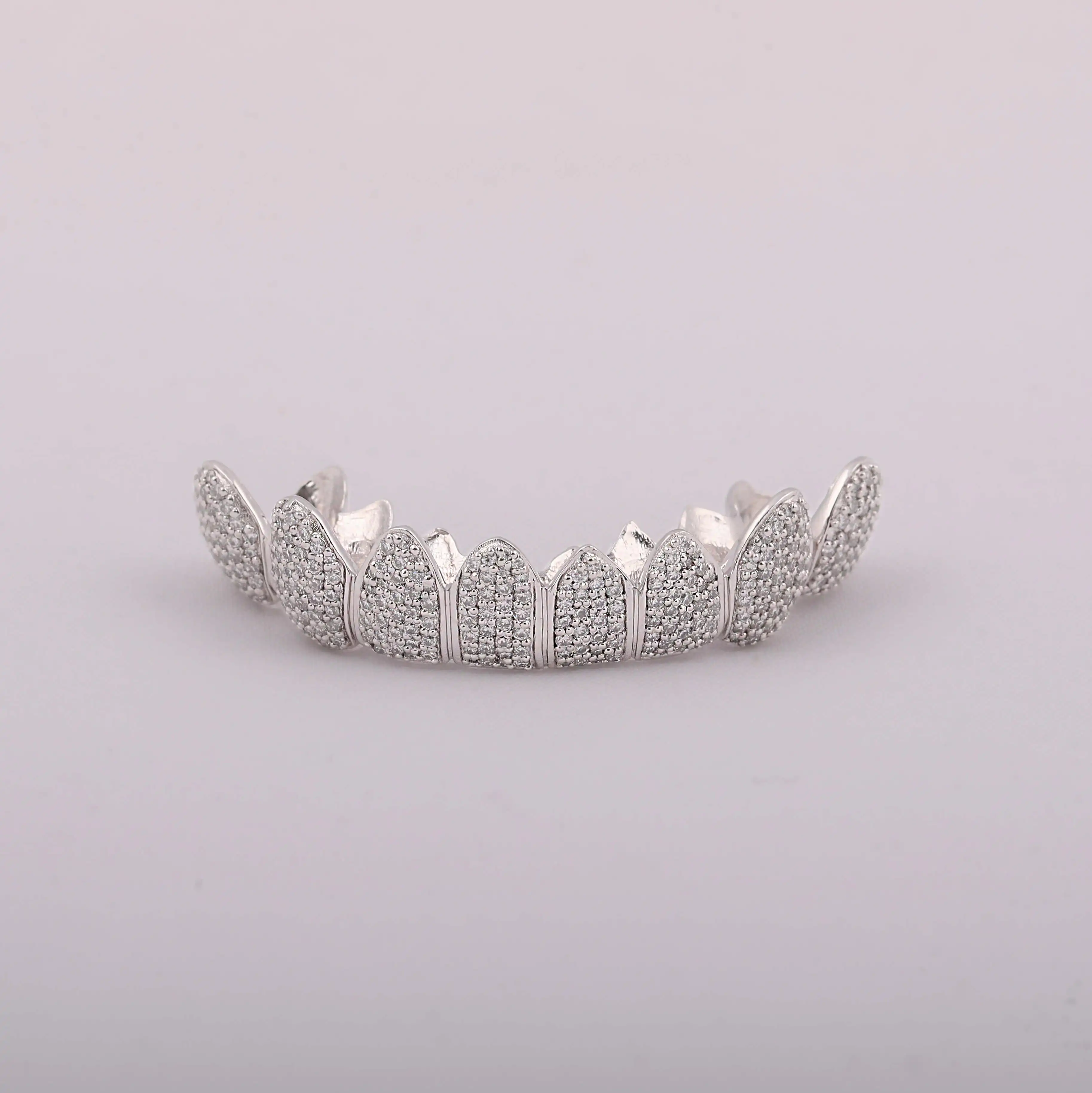 Fashion Paved Zirconia Teeth Braces Women & Men Bling Iced Out CZ Top & Bottom Grills Dental Teeth Hip Hop Party Grillz Jewelry.