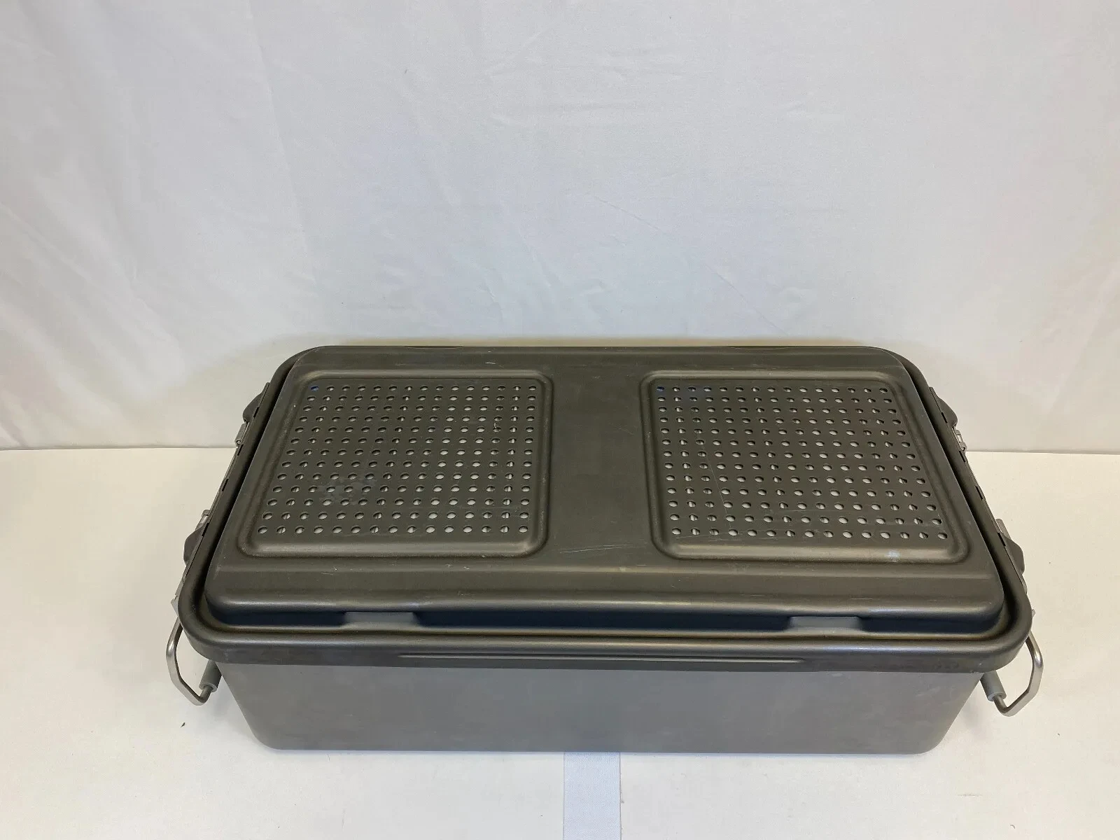 V. Mueller Sterilization Container Basket Stainless Steel Sterilization Box Instrument Tray With Cover