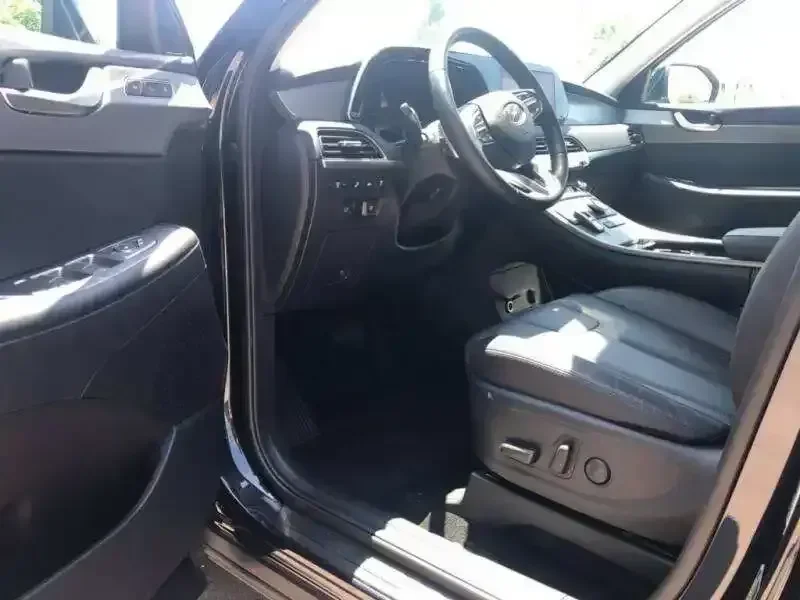 Продается Подержанный автомобиль LHD/ RHD 2020 Hyun-dai Tuc son AWD Sport 4dr SU V