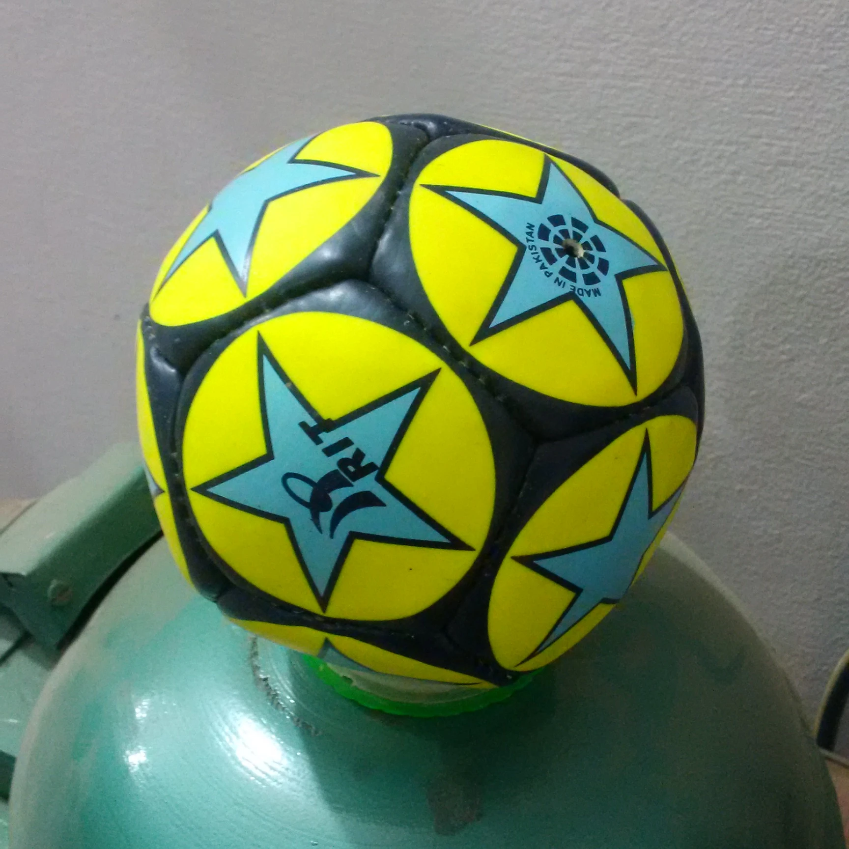 Mini Soccer Balls/12 panels good quality t/tone material hand stitched / Machine stitched