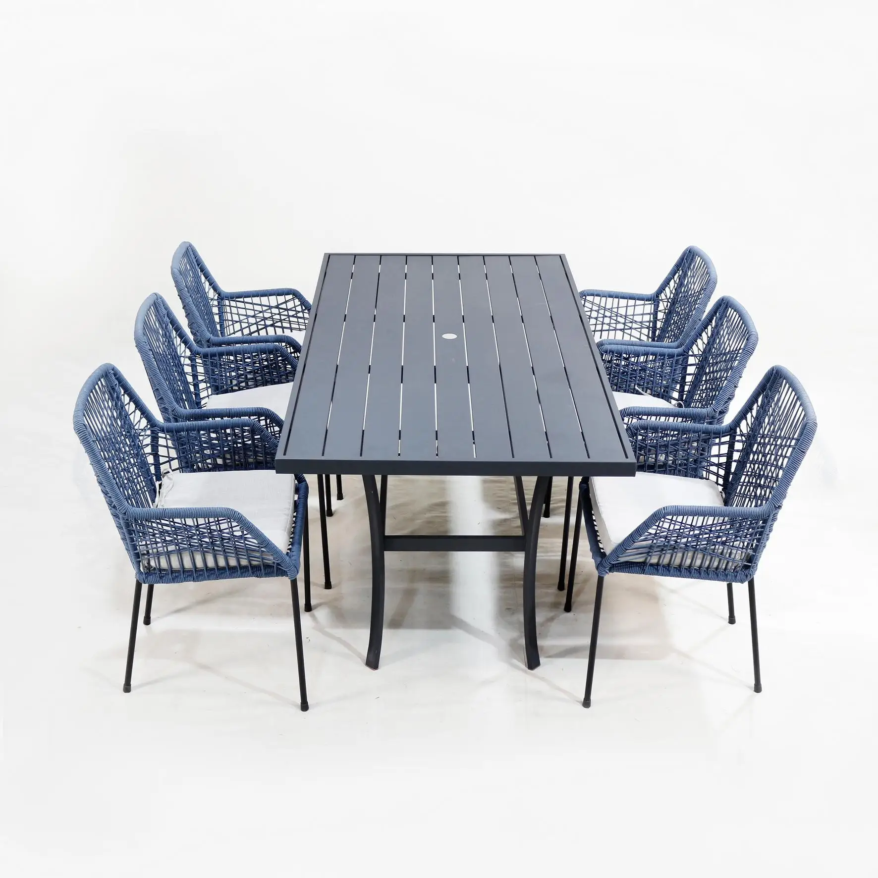 CH factory-Rattan Dining Table with Extendable Leaves, Versatile for Large Gatherings
