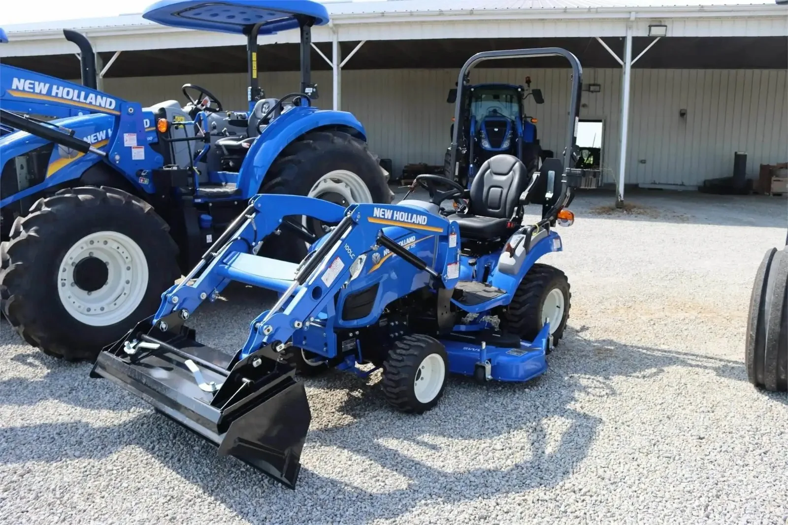 New Hollands Workmaster 25S Tractor skid steer loader quick attach bucket low fuel consumption Farm Tractor Low Price