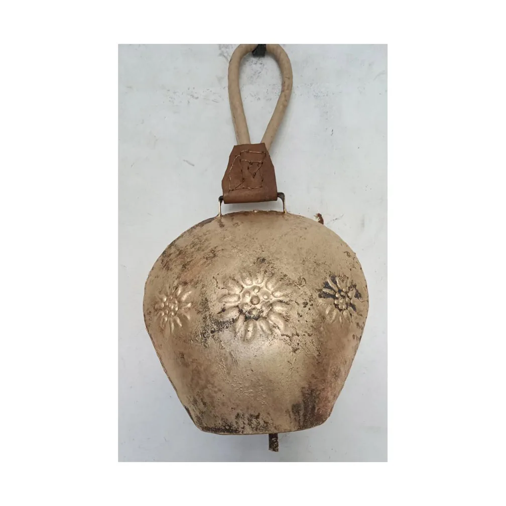 Set Of 3 Rustic Designer Cow Bells With Sound Newest Design High Quality Metal Christmas Bell For Farmhouse Decor
