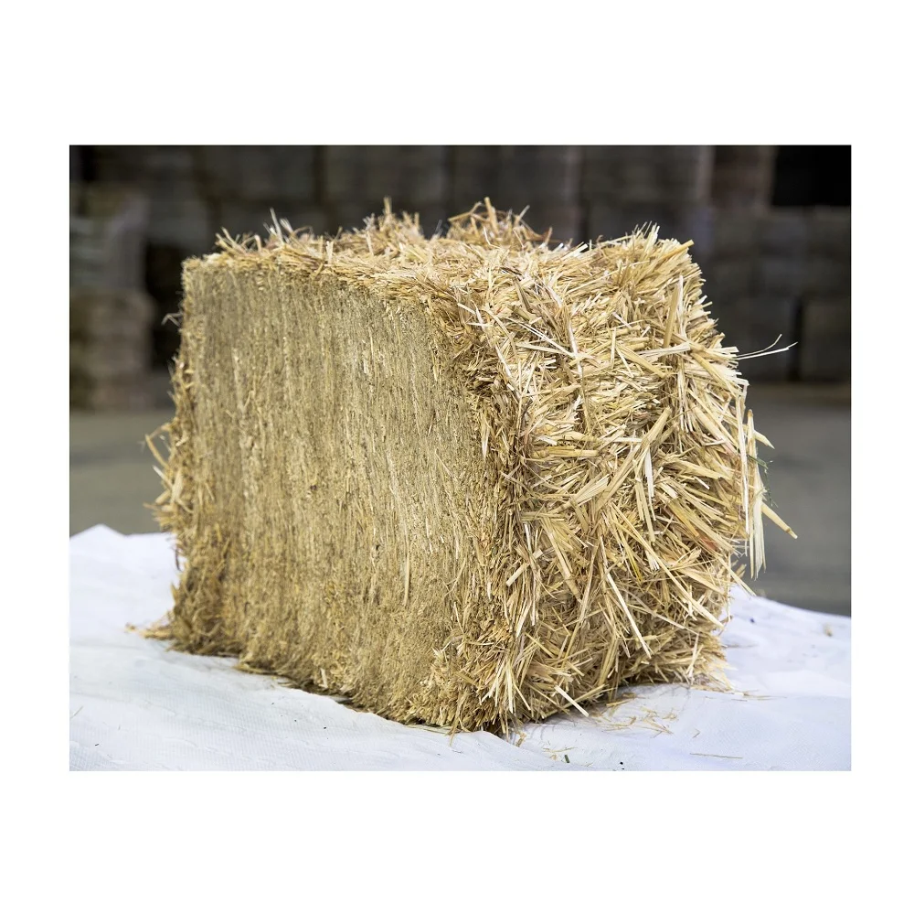 Wheat straw in medium bale 315kg. Animal Feed
