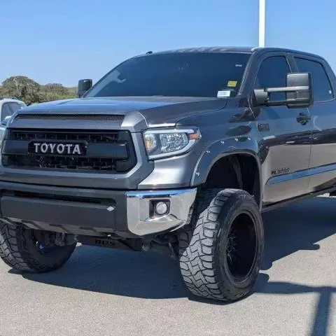 Отлично работает 2015 Toyota Tundra SR5