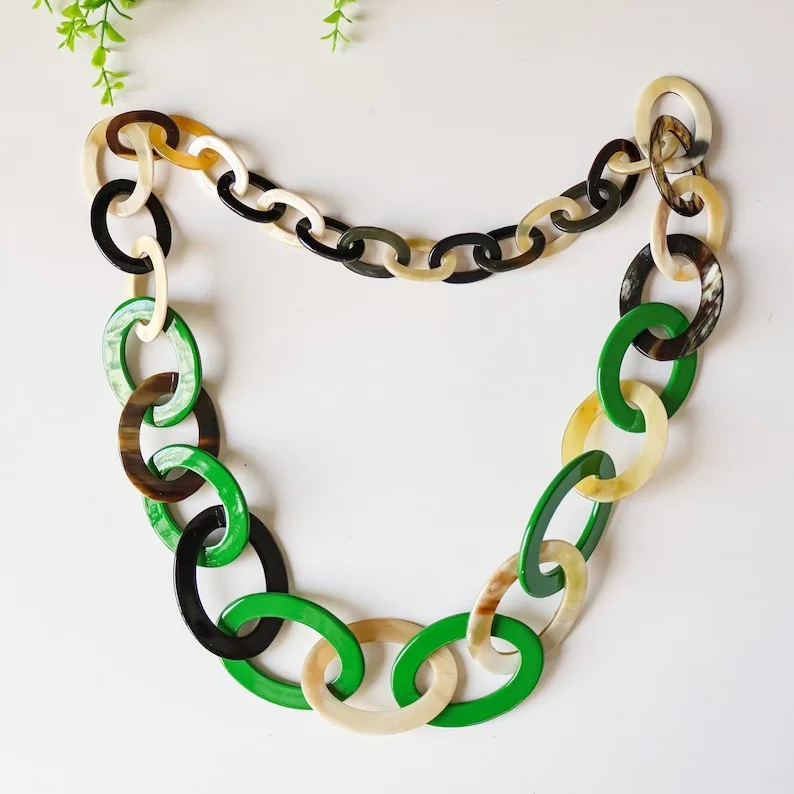 Resin Necklace Fashion Jewelry Classical Look for Women Wedding Party Wear Customized Sale