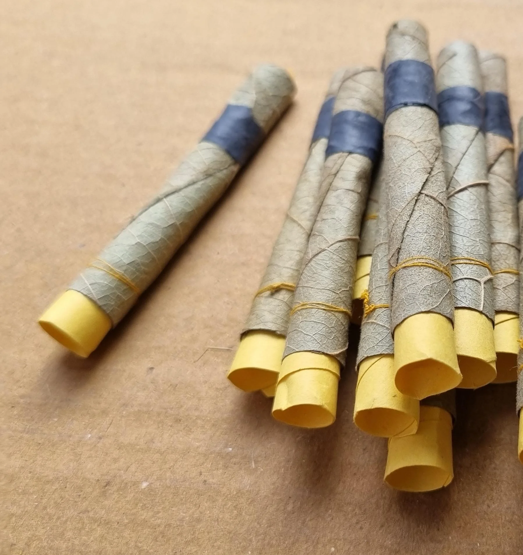 Unrefined leaf cones in bulk Beautifully hand rolled Even burn quality and Super slow Burning Ebony Palm Leaf Tubes & Rolls