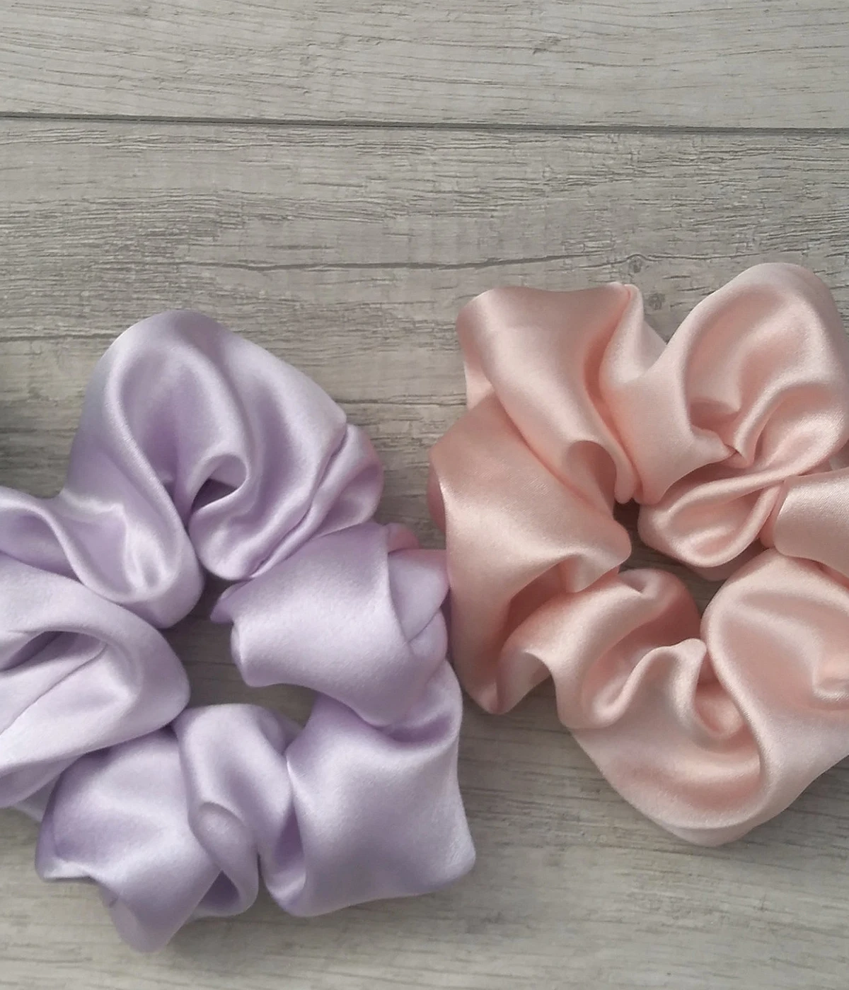 ZEDAAR silk Scrunchies For Women Girls Made With 100% silk Classic Scrunchies 2022 Collection