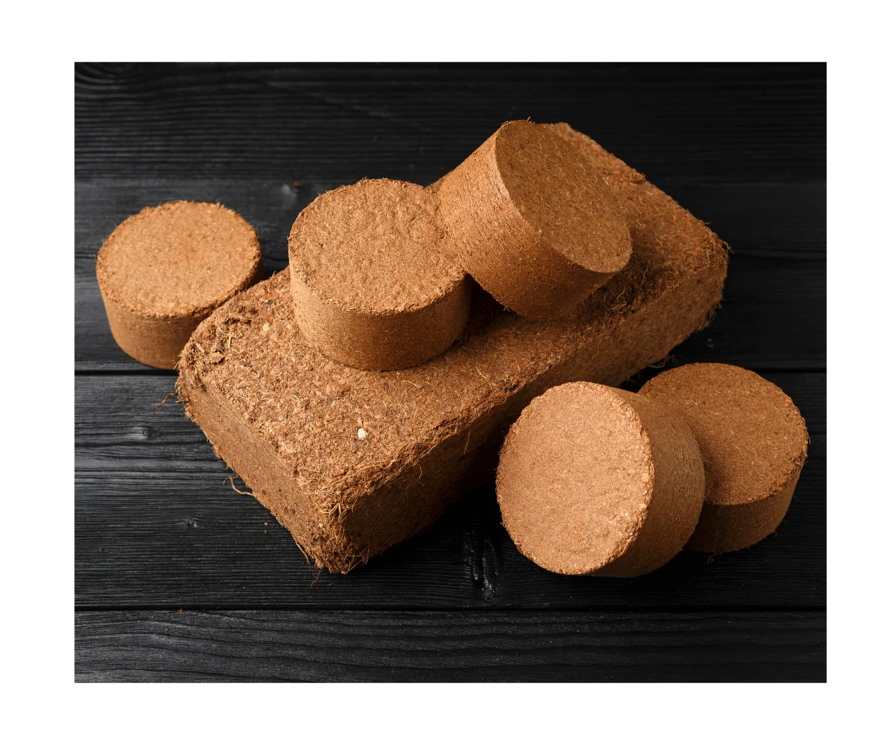 Vietnam Coco Peat Pellet Coir Peat For Planting/ Cocopeat Pellets/Coco fiber coco peat