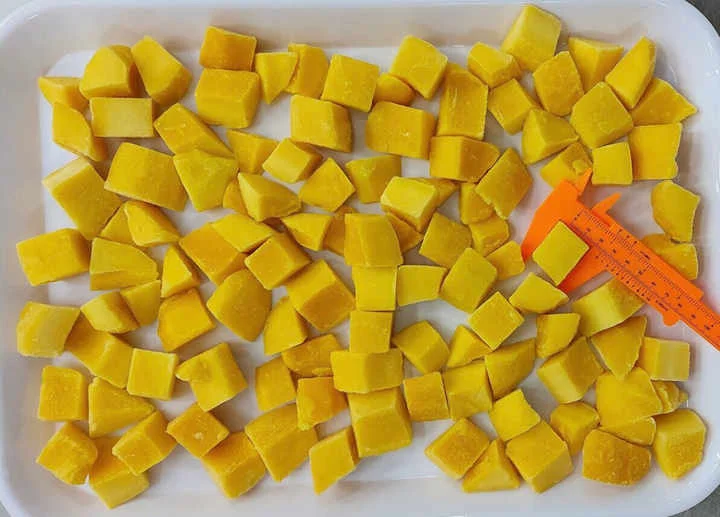 FRESH FROZEN MANGO CUBES FOR HEALTHY SNACKING / HIGH QUALITY / AFFORDABLE BULK DEAL / MADE IN VIETNAM