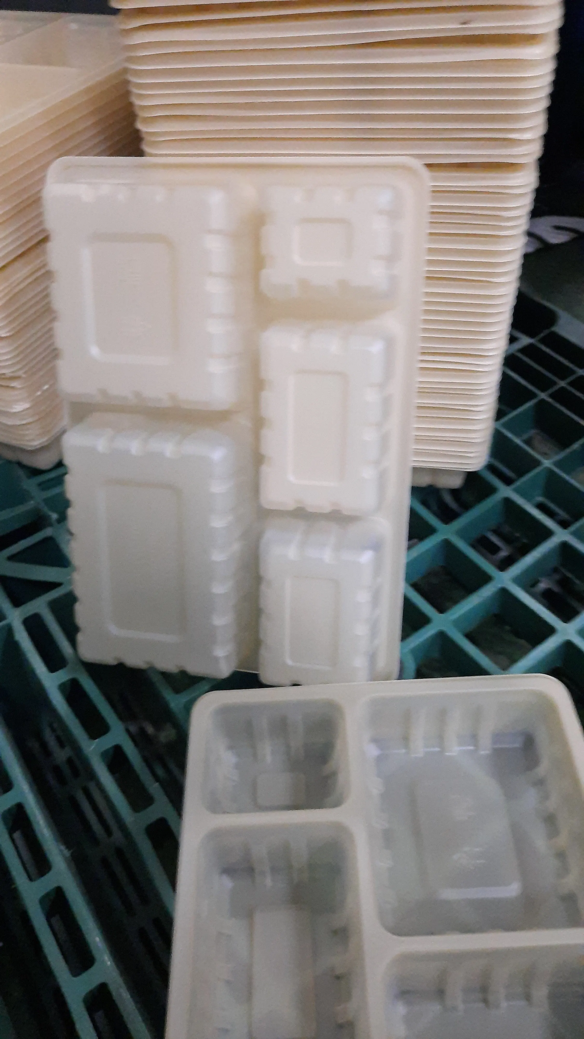 BIODEGRADABLE // BIO-BASED // BIO-RESIN FROM TAPIOCA FOR BIO BAGS MAKING WITH NEW TECHNOLOGY