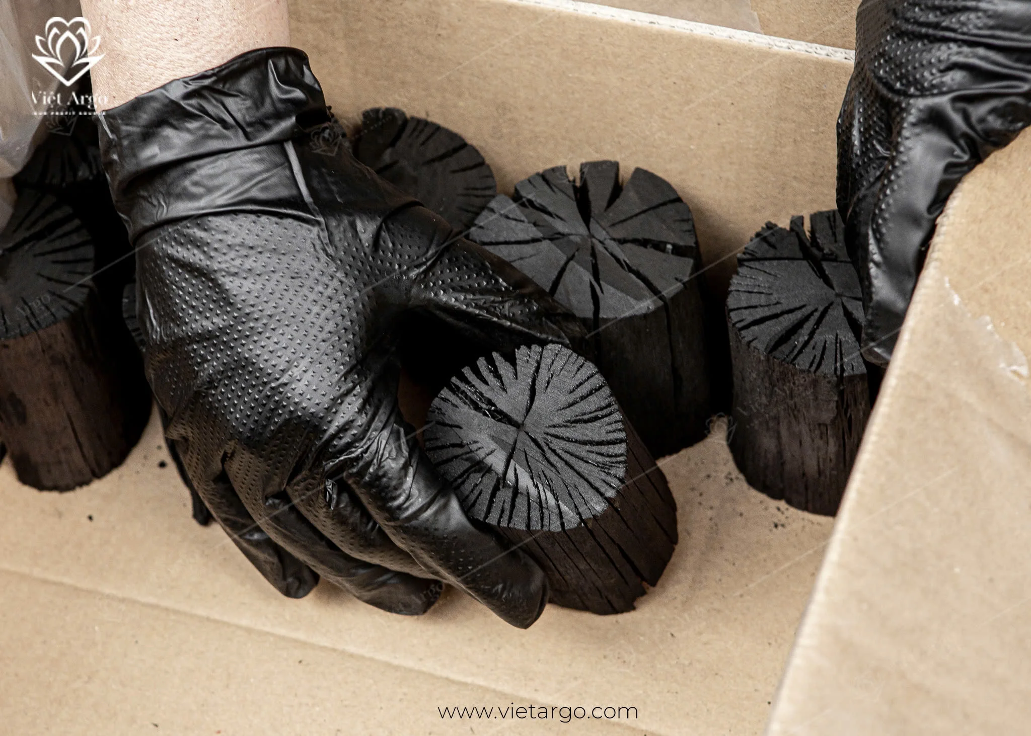 Mangrove Charcoal Natural Tree Cut Grill & Heating Long Lasting & High Heat Black Charcoal Ready To Export Vietnam Manufacturer