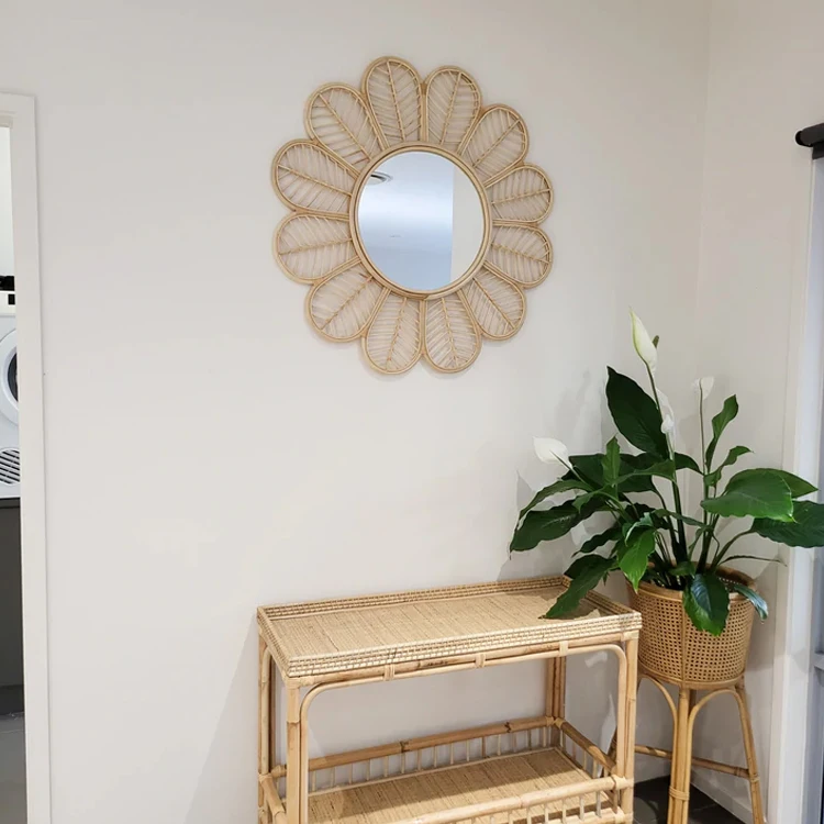 Adorable Design Rattan Mirror Hanging Wall Flower Shaped For Home Decoration In Any Space Handicraft