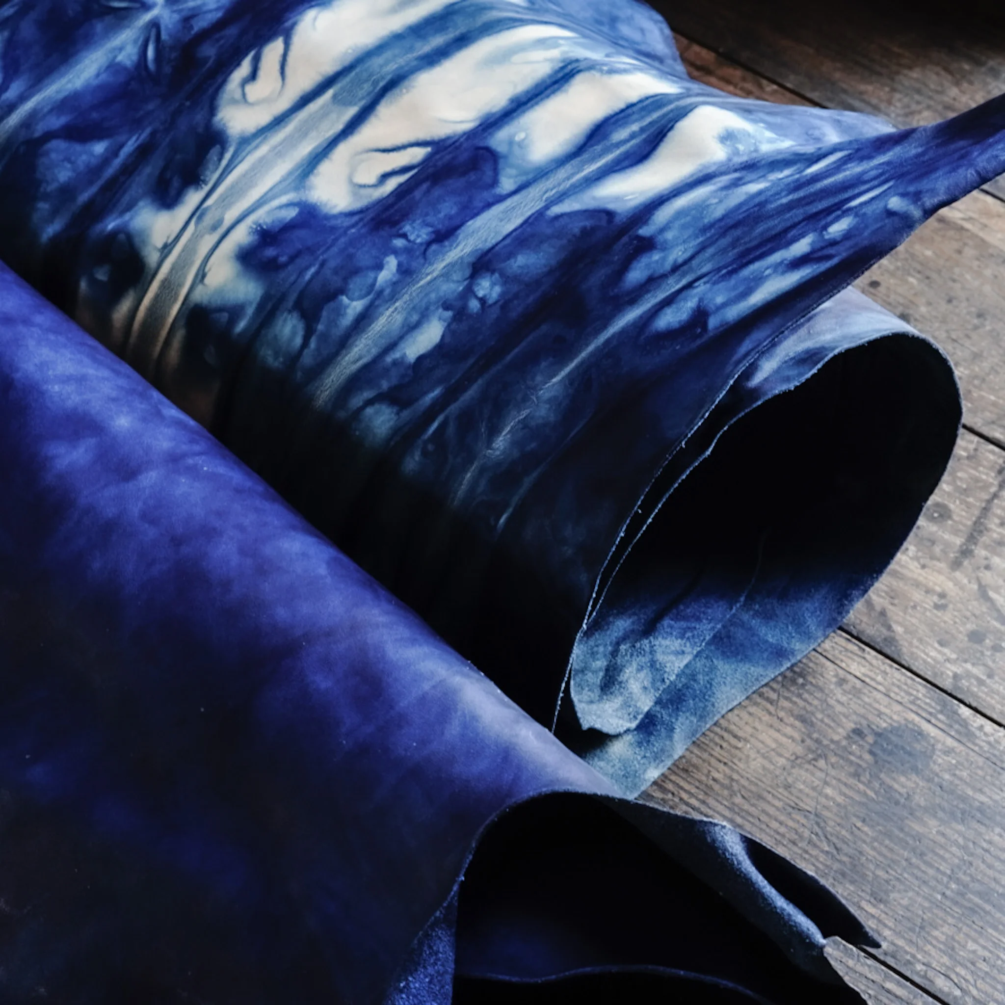 Fukuyama Indigo Leather: Handcrafted Denim-Textured Leather with Traditional Dyeing One-of-a-Kind Deep Blue Elegance