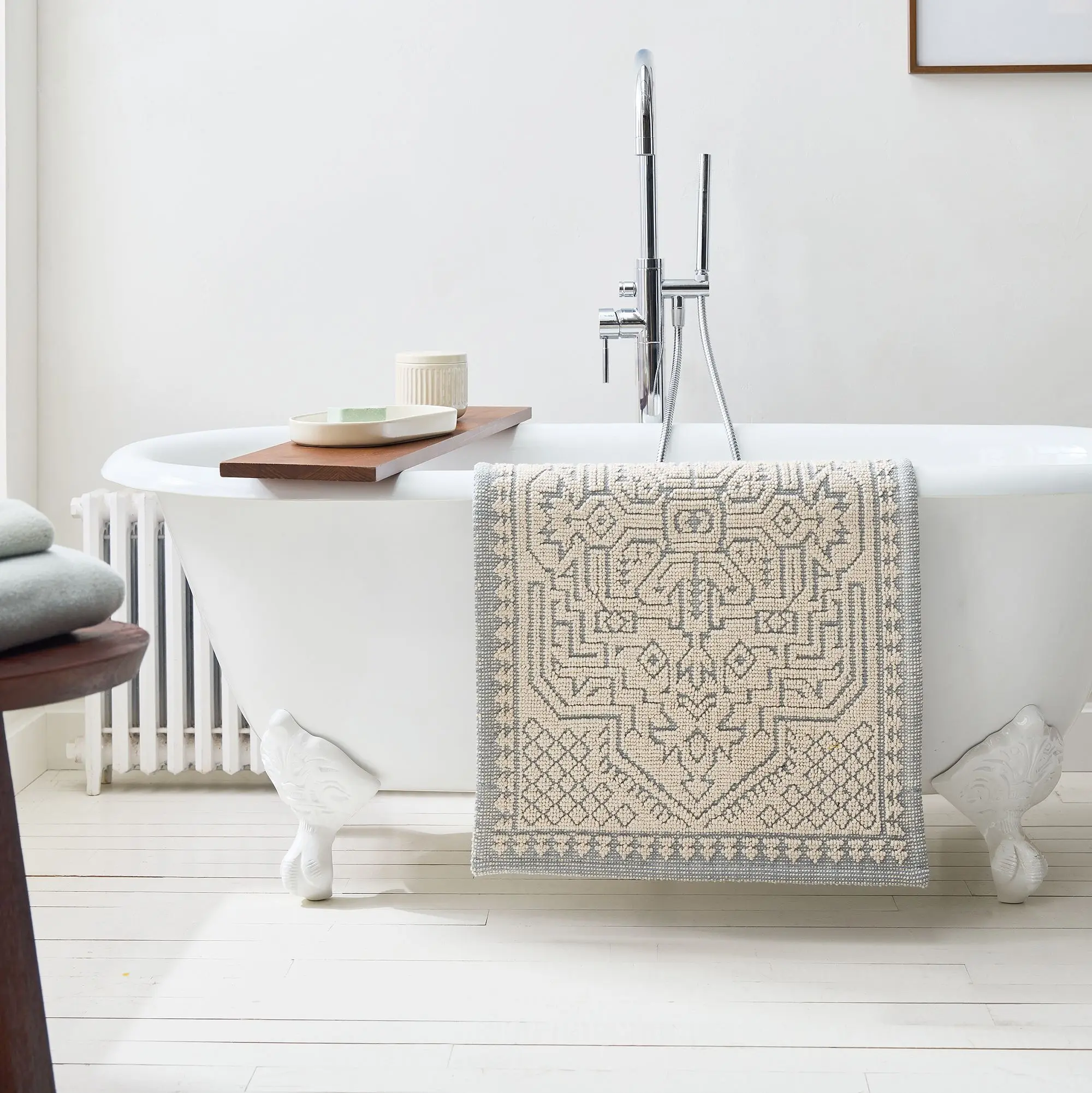 Cotton Jacquard Bath Mat for Bathroom Decor