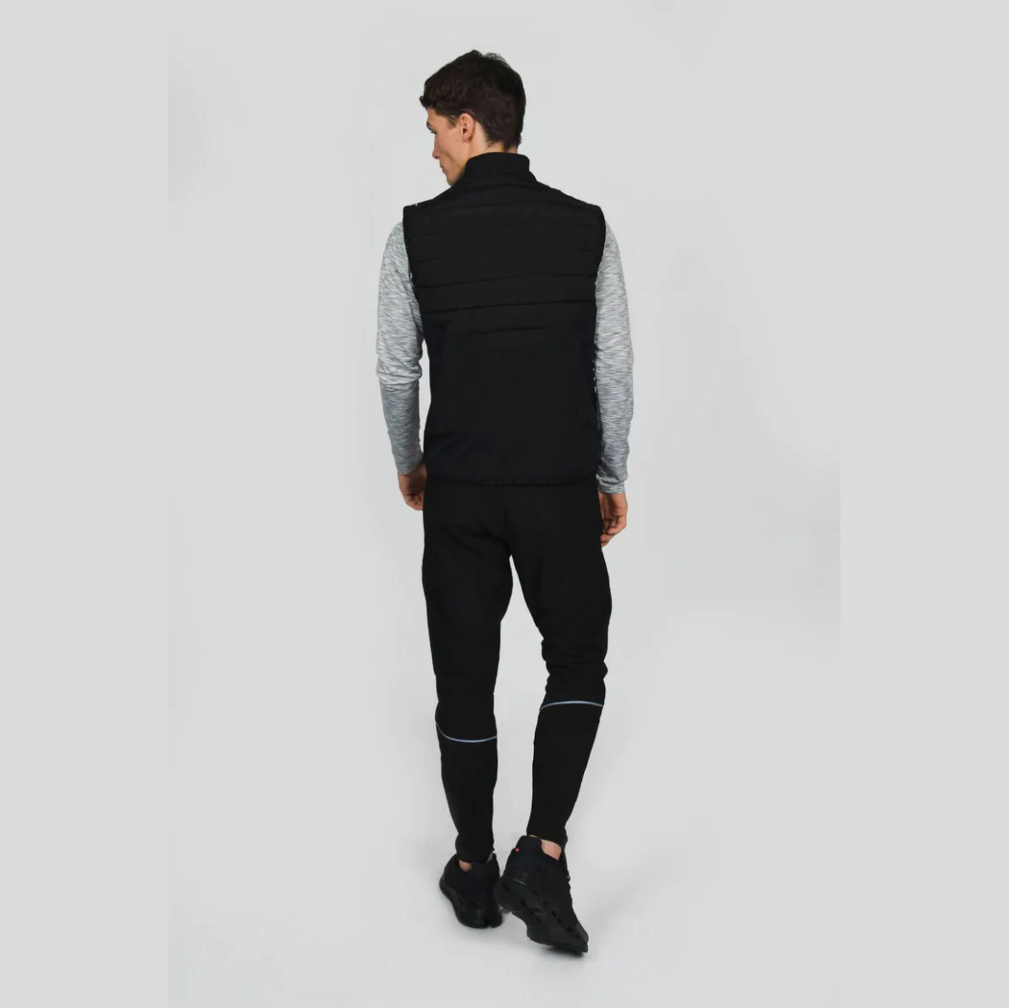 Reflective Branding Full Zip Fastening Noir Mens Gilet Jacket with Easy Access Zipped Pockets and Quilting to Front and Back