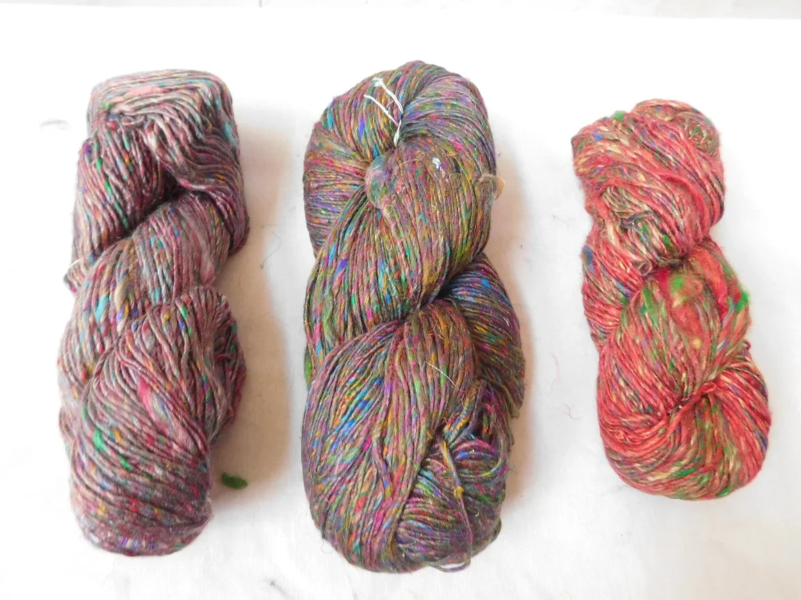 In pastel & multicoloured tweed sari silk yarn with 200 grams length in 100 meters,recycled sari silk fiber for silk yarn stores