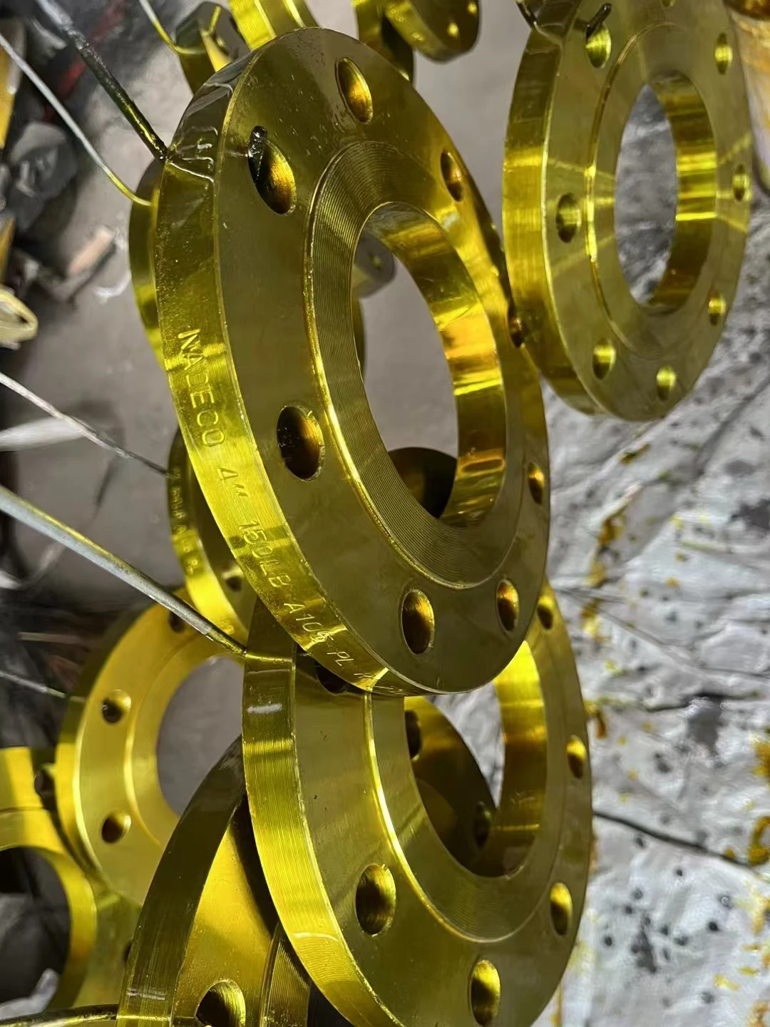 ASTM A182 F 304/L/316L Stainless Steel RF yellow painted Blind Flange