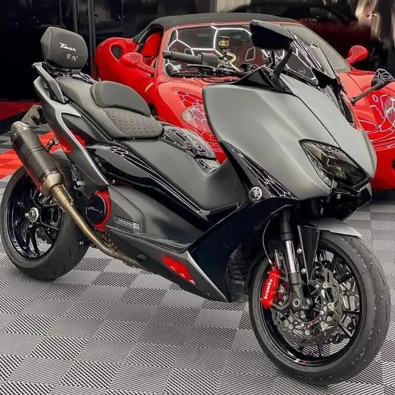 2023 ямахах T-MAX 560 готовы к отправке