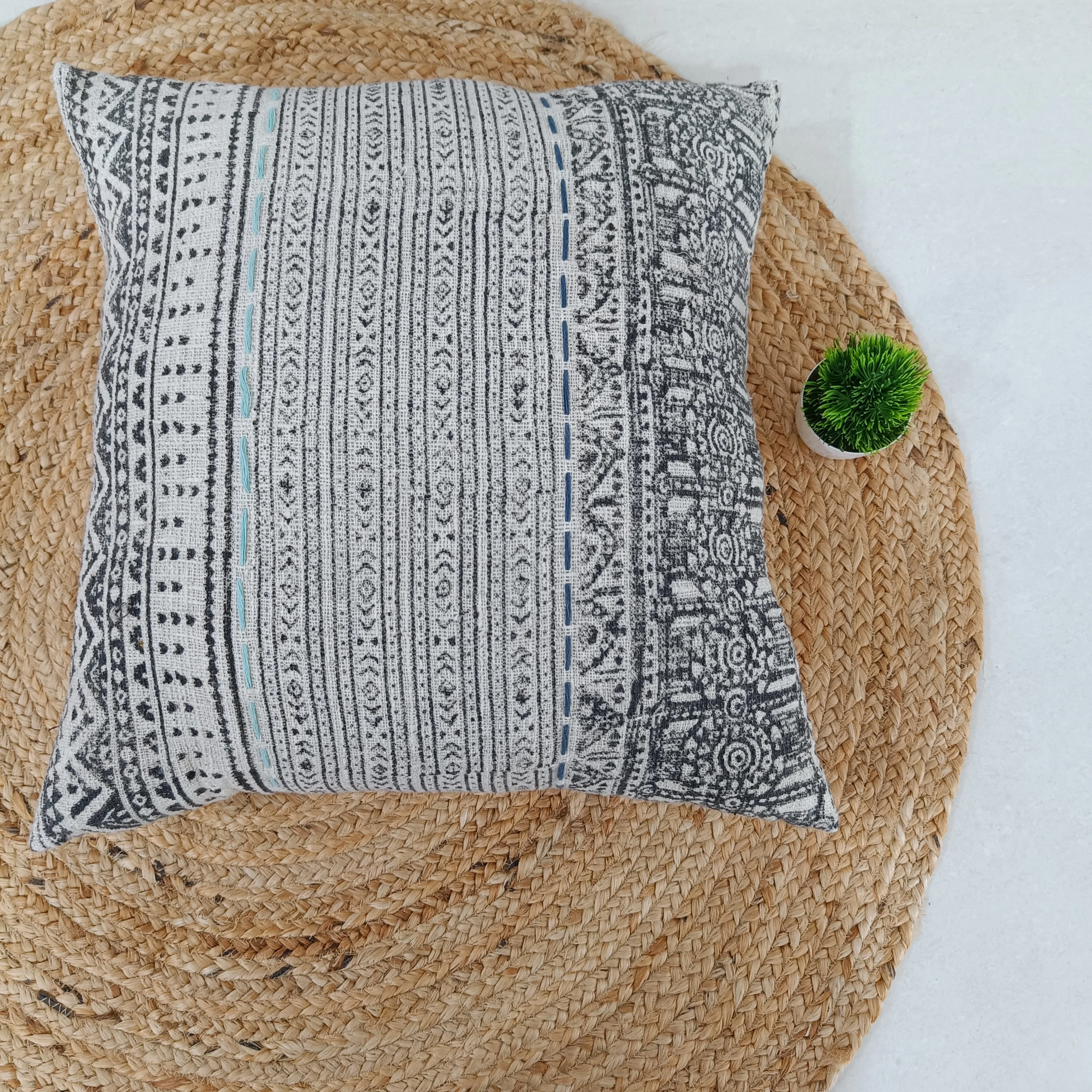 Hand Block Printed Cushion Cover Comfortable Hand Made Living Room Bed Room Pillow Cover Hand Loomed Indian Luxury Pillow Cases
