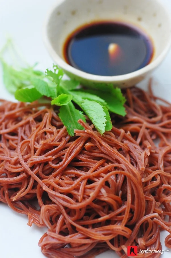 Brown Rice Noodle From Vietnam / Brown Rice vermicelli / Pho Noodles