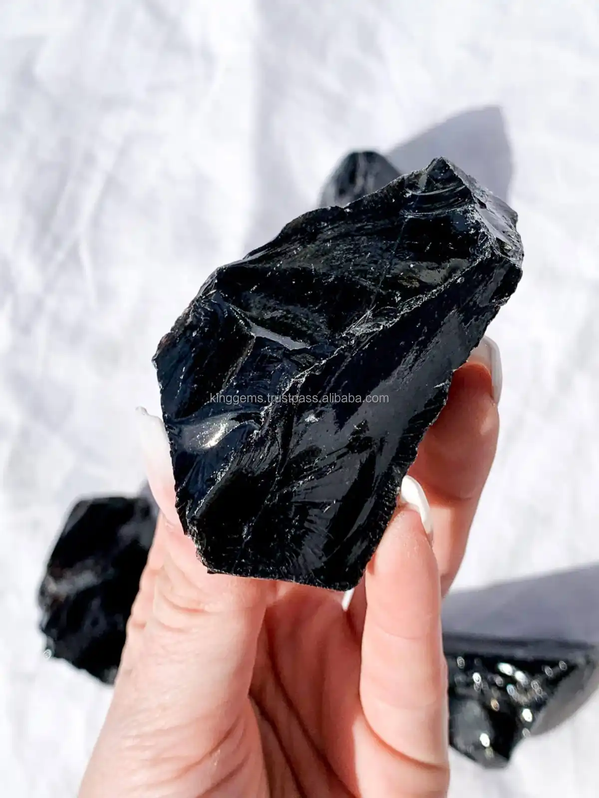 BEST SELLING WHOLESALE NATURAL BLACK OBSIDIAN ROUGH STONE FOR REIKI HEALING STONE MEDITATION OBSIDIAN RAW TUMBLED STONE
