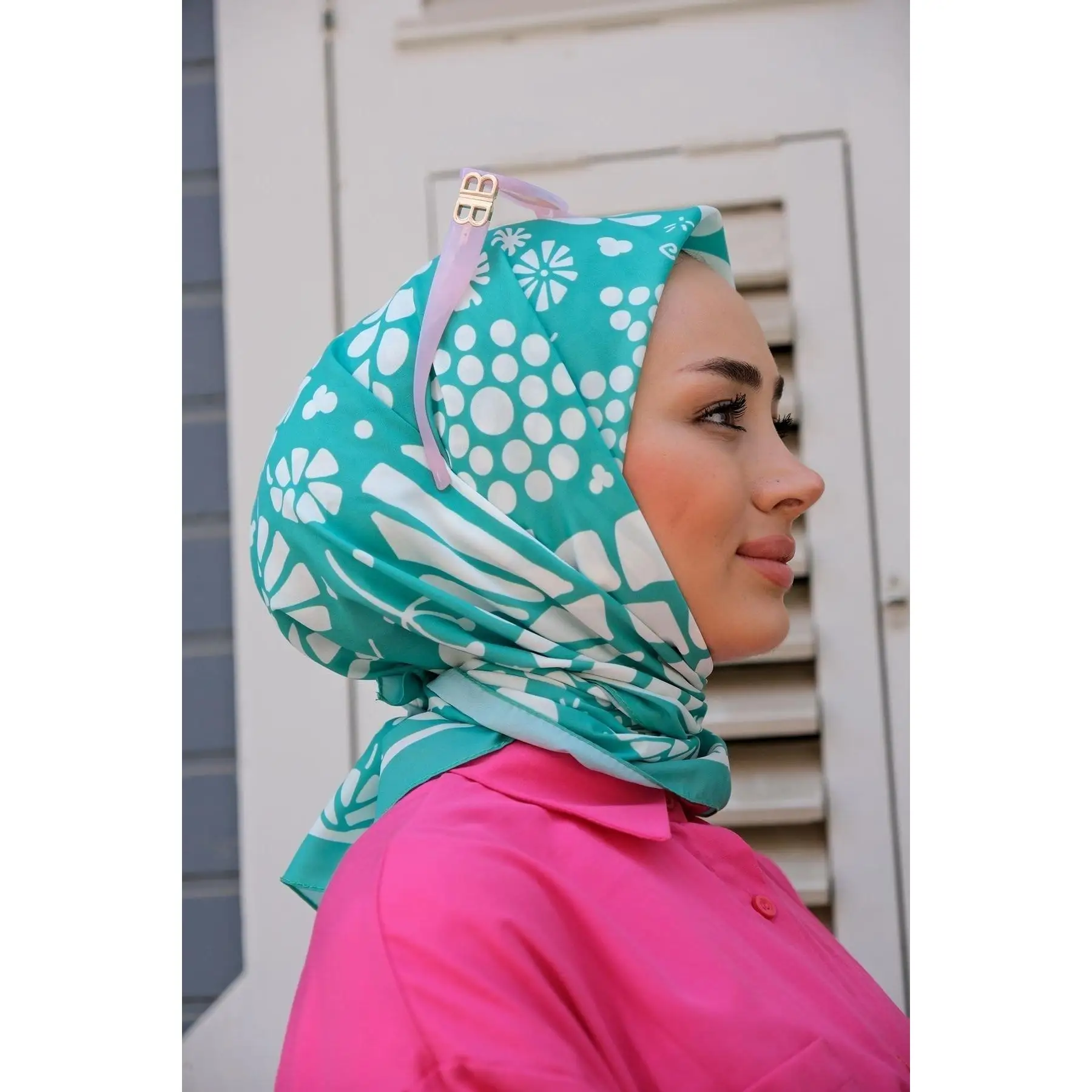 Self Patterned Scarf Green