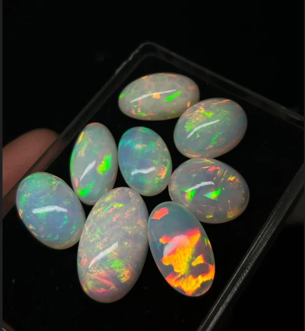 Hot Selling Top Quality Beautiful Cabochon Fire Opal Gemstone White Opal Cabochon Oval Opal Gemstone Unheated Loose Gemstone